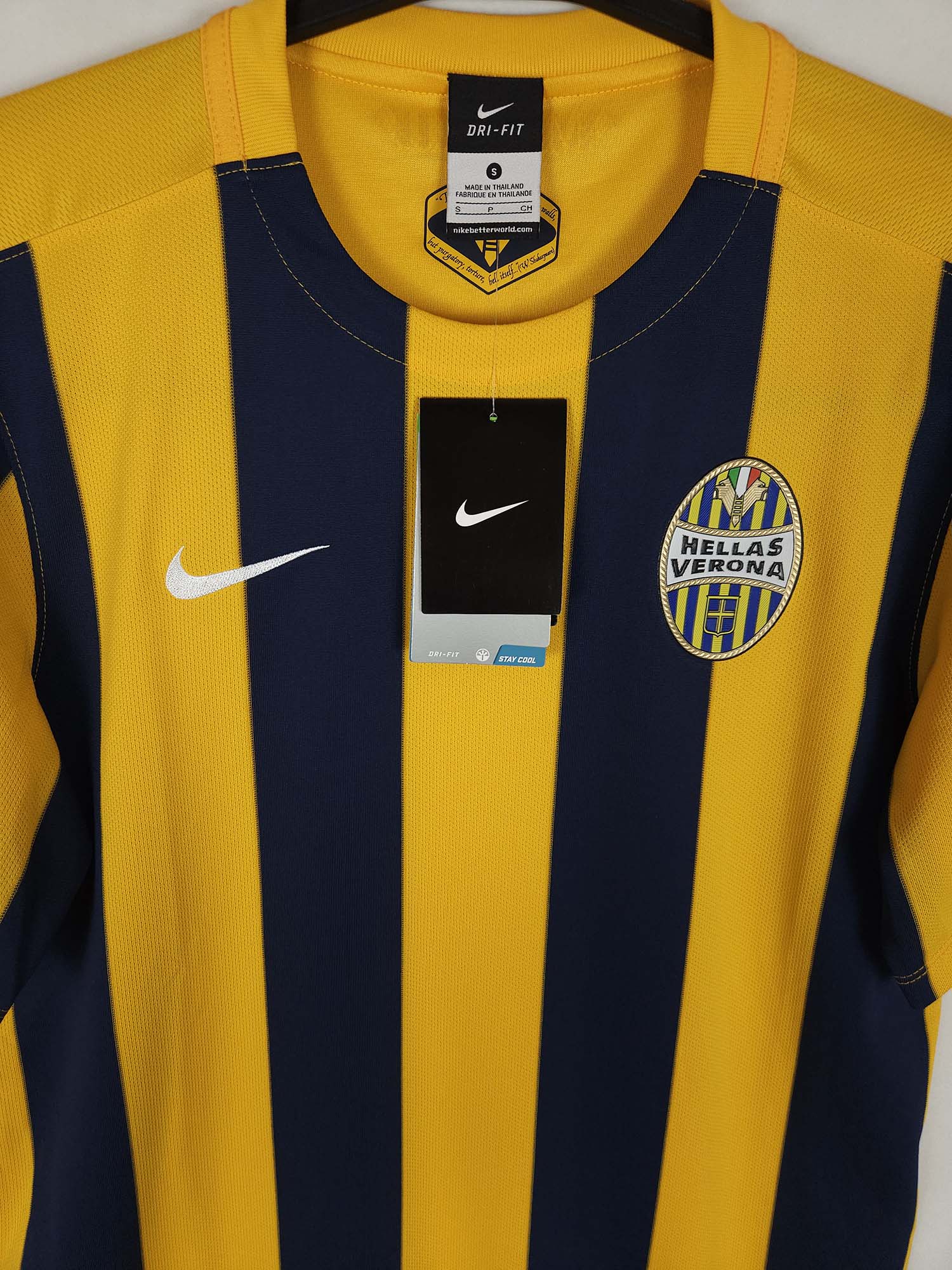 2015-16 Hellas Verona Home Shirt