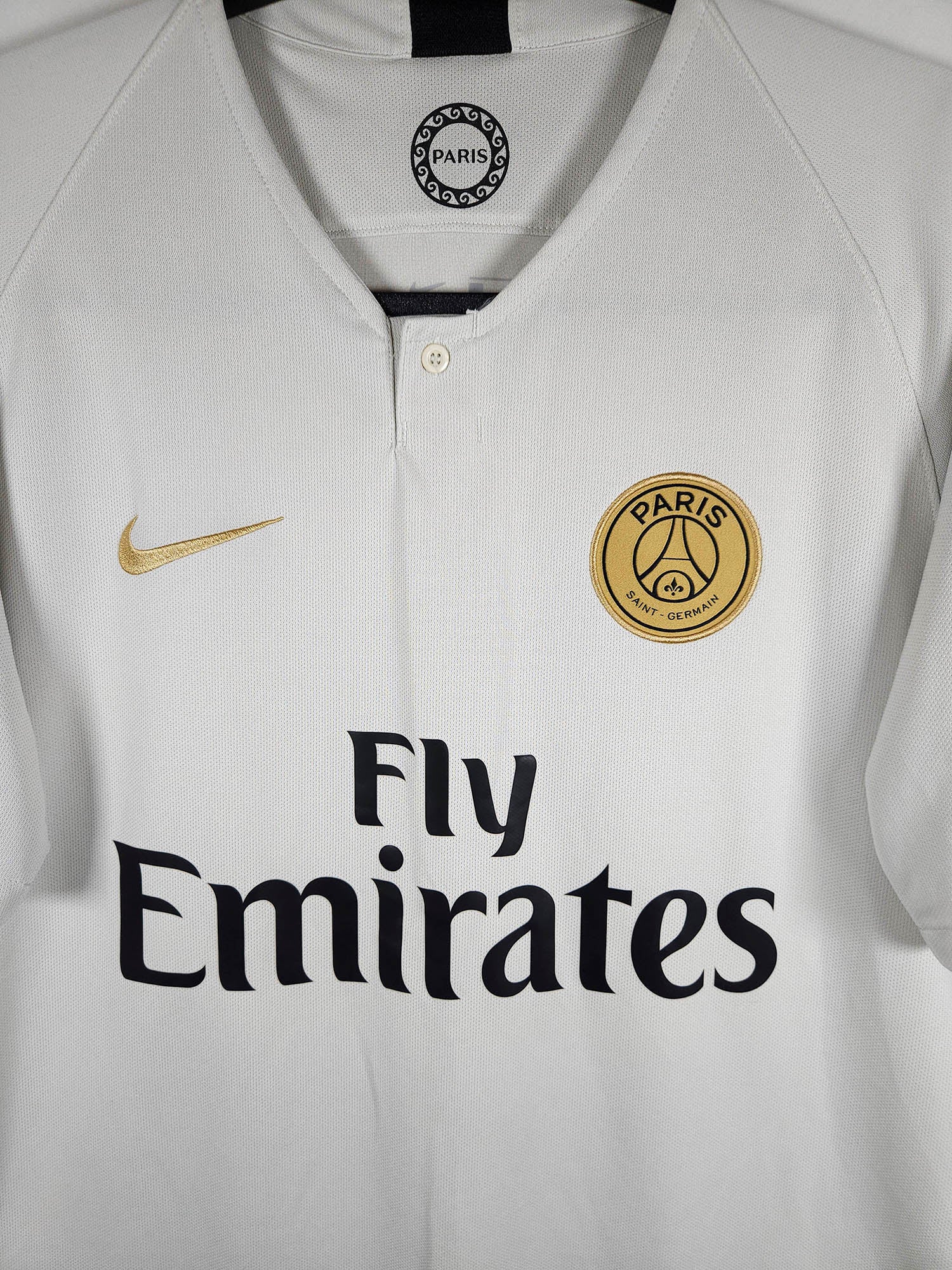 2018-19 Paris Saint-Germain Away Shirt Kimpembe #3 detailed view 1