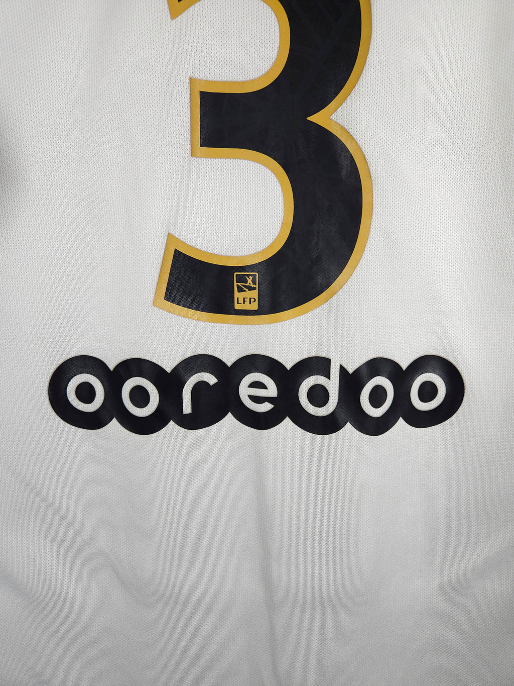 2018-19 Paris Saint-Germain Away Shirt Kimpembe #3 - detailed view
