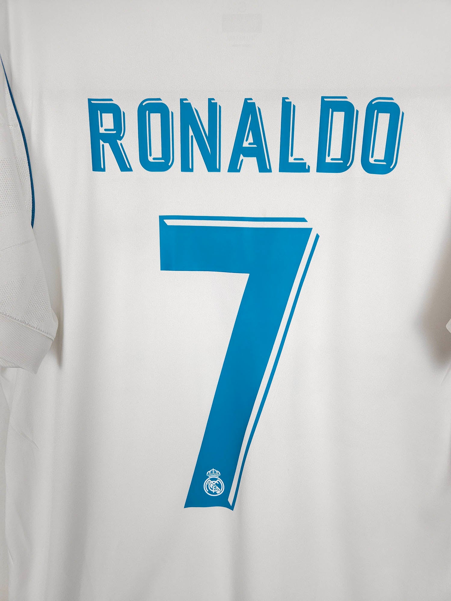 Real Madrid 2017-18 Home Shirt Ronaldo #7 | Size S