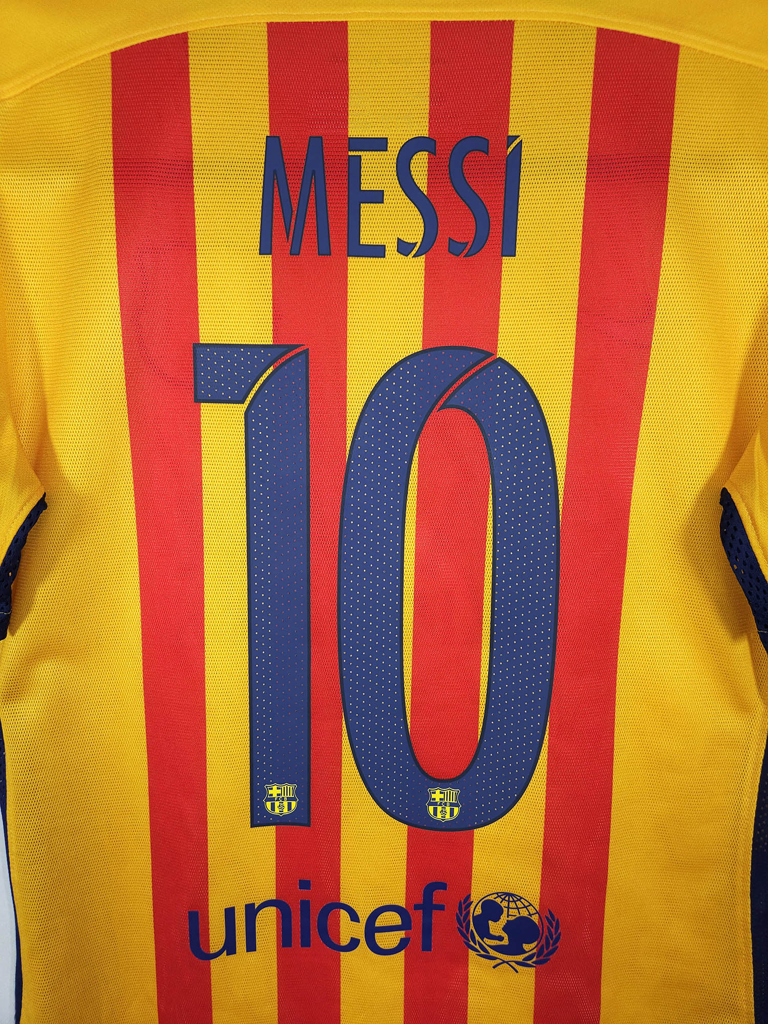2015-16 Barcelona Away Shirt Messi #10 (Pro) - detailed view