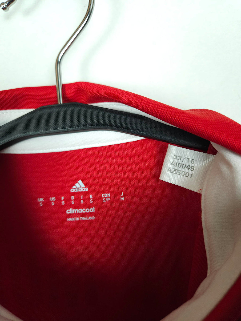 2016-17 Bayern Munich Home Shirt Robben #10 - detailed view