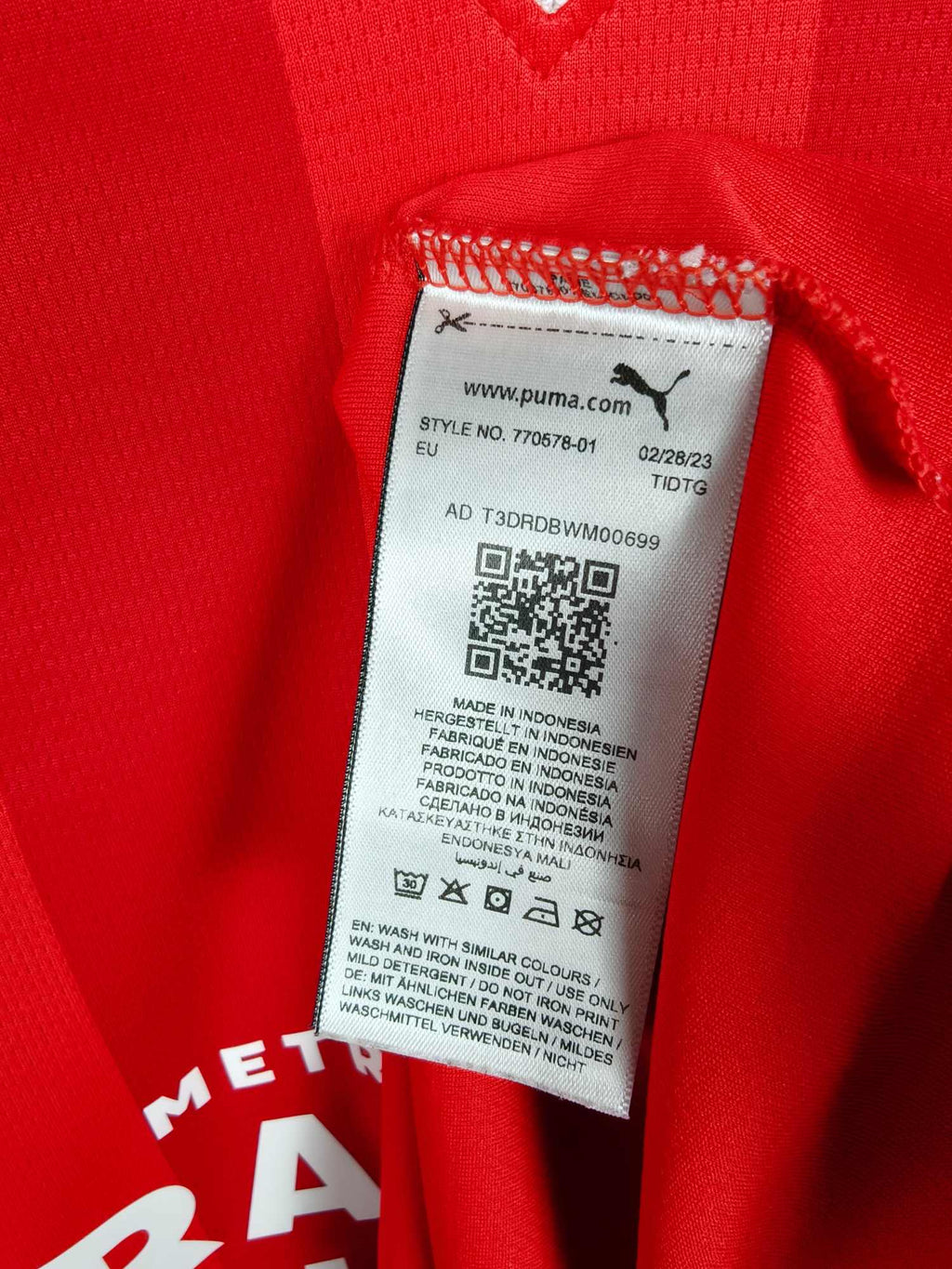 2023-24 PSV Home Shirt - detailed view