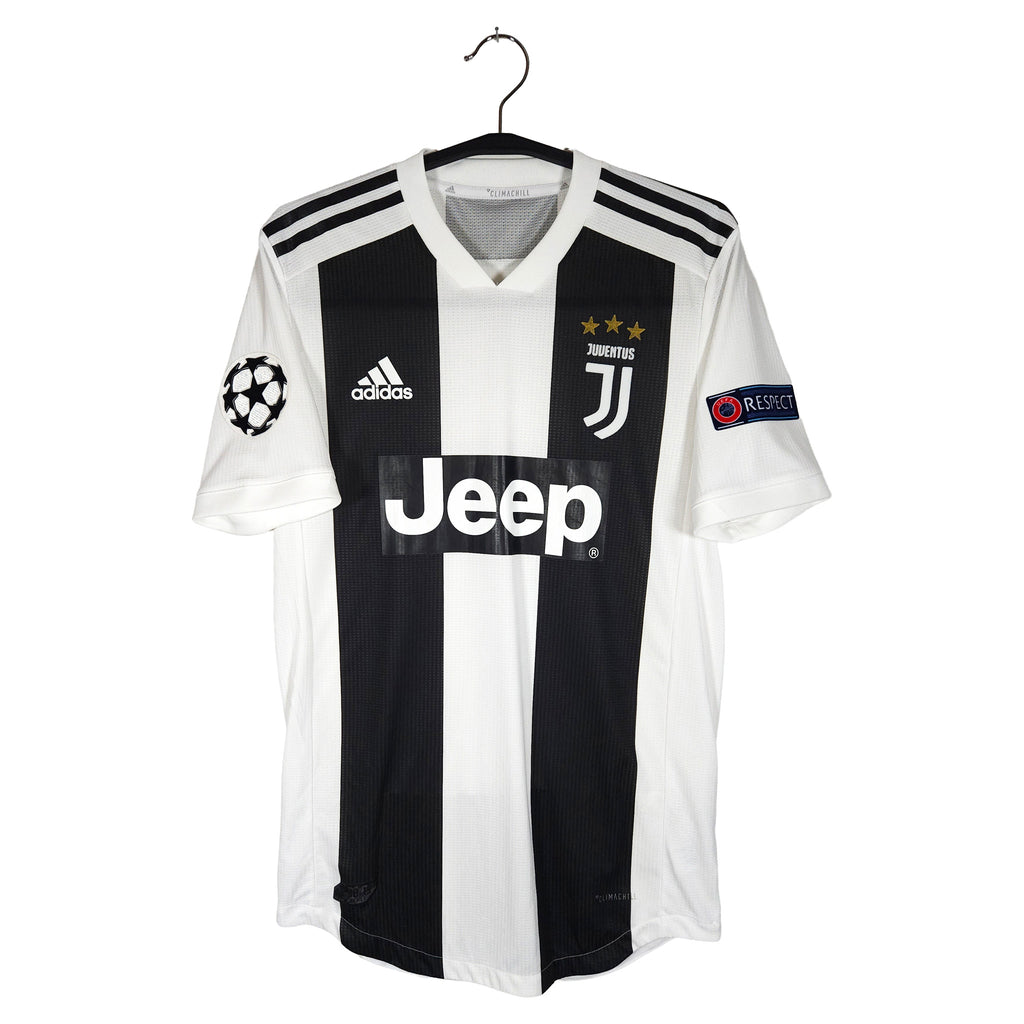 2018-19 Juventus Home Shirt Ronaldo #7 (Pro) - front view