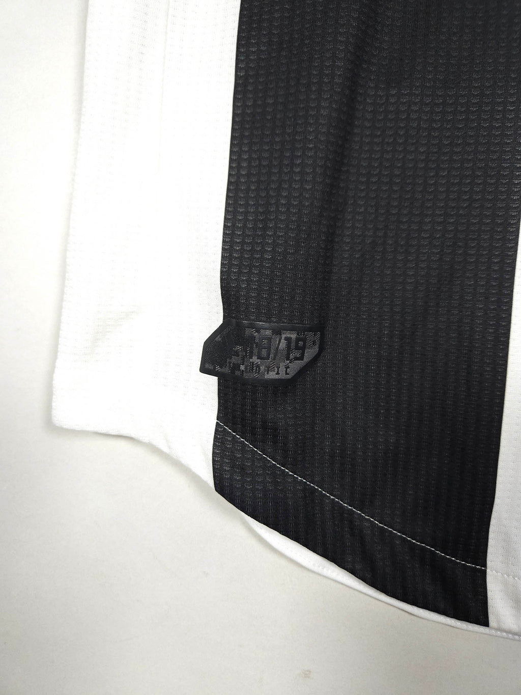 2018-19 Juventus Home Shirt Ronaldo #7 (Pro) - detailed view