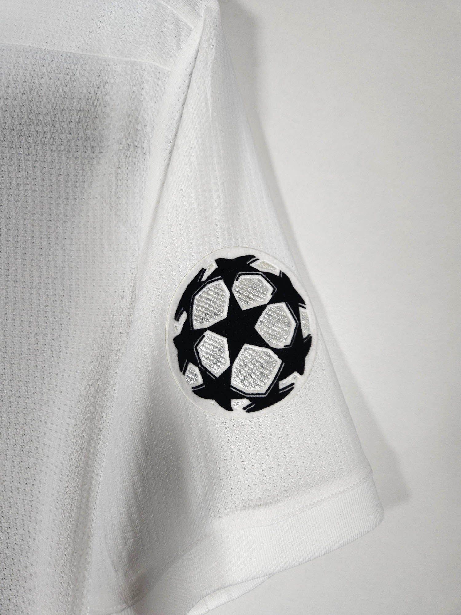 2018-19 Juventus Home Shirt Ronaldo #7 (Pro) - detailed view