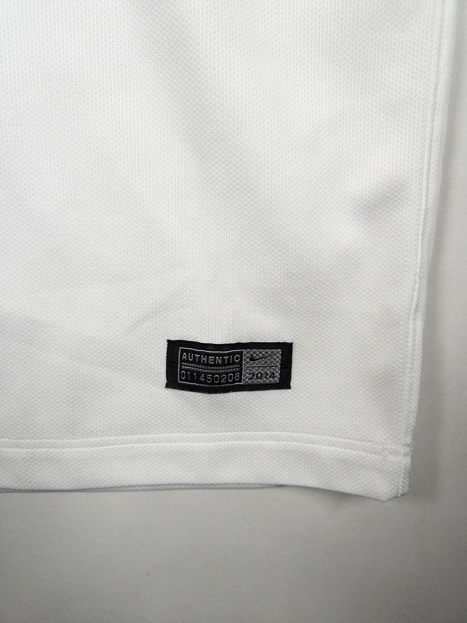 2014-15 Paris Saint-Germain Away Shirt detailed view 3