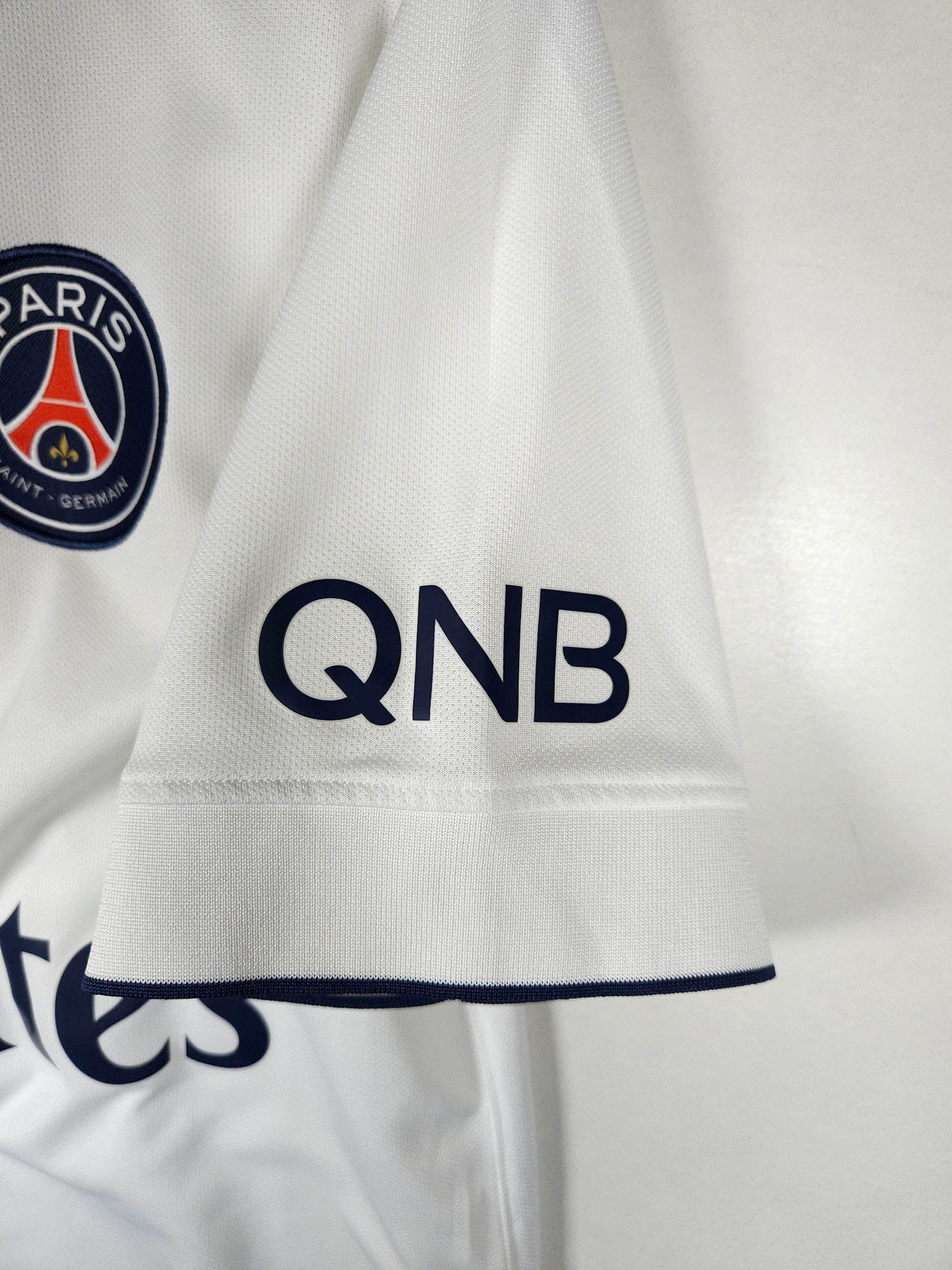 2014-15 Paris Saint-Germain Away Shirt detailed view 5