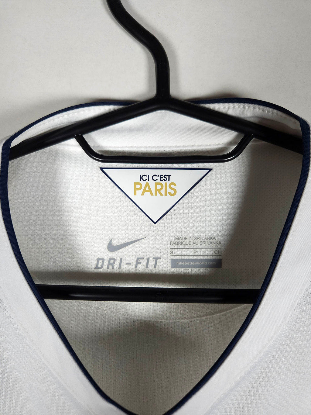 2014-15 Paris Saint-Germain Away Shirt - detailed view