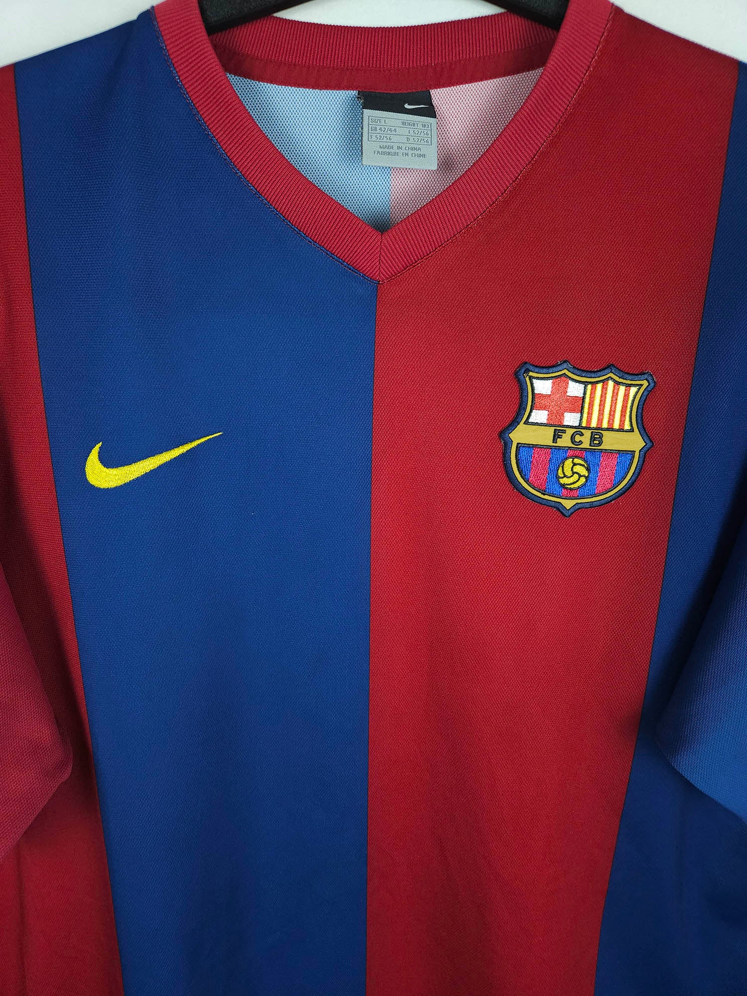 2006-07 Barcelona Home Shirt Ronaldinho #10