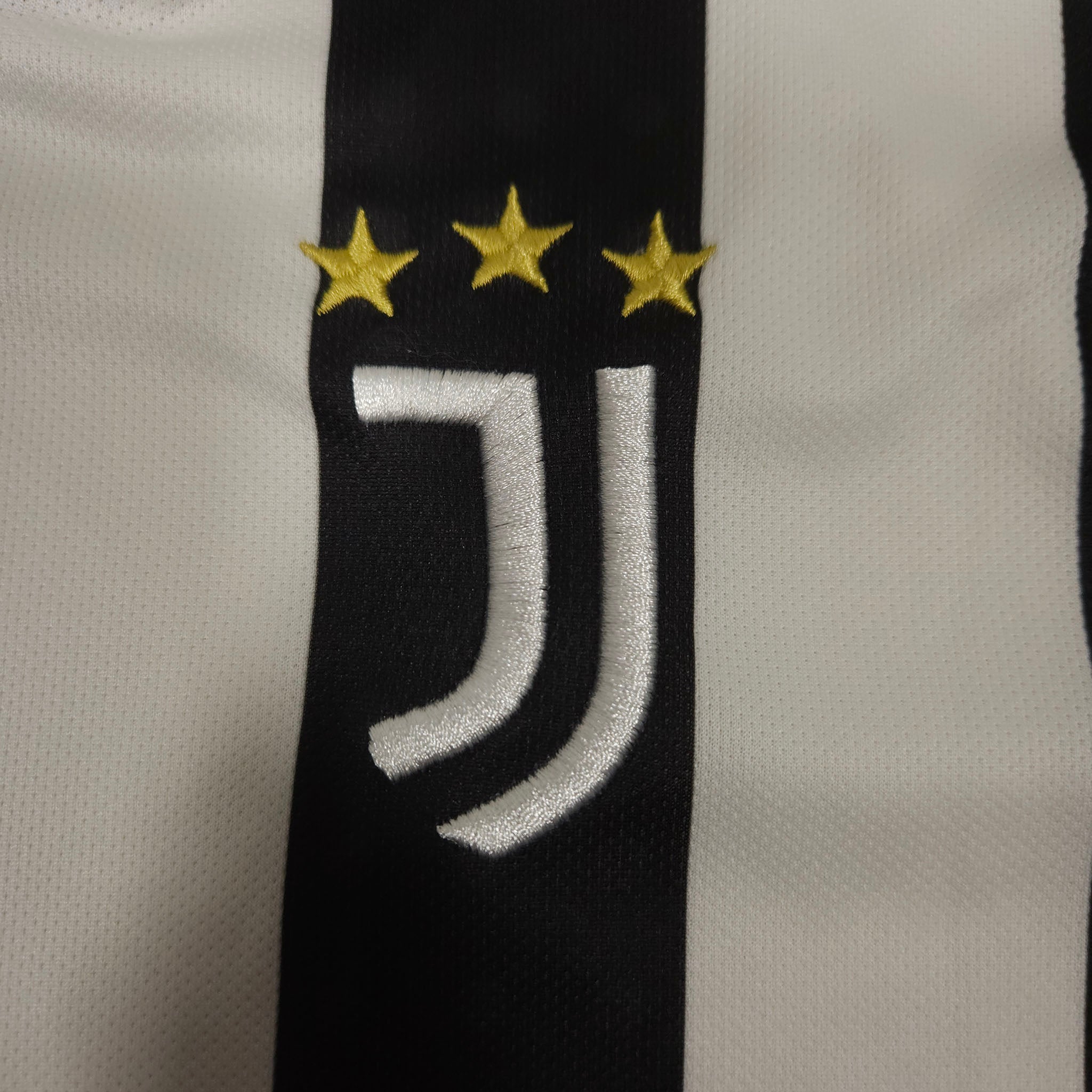 Juventus Home Shirt 2021-22 – S
