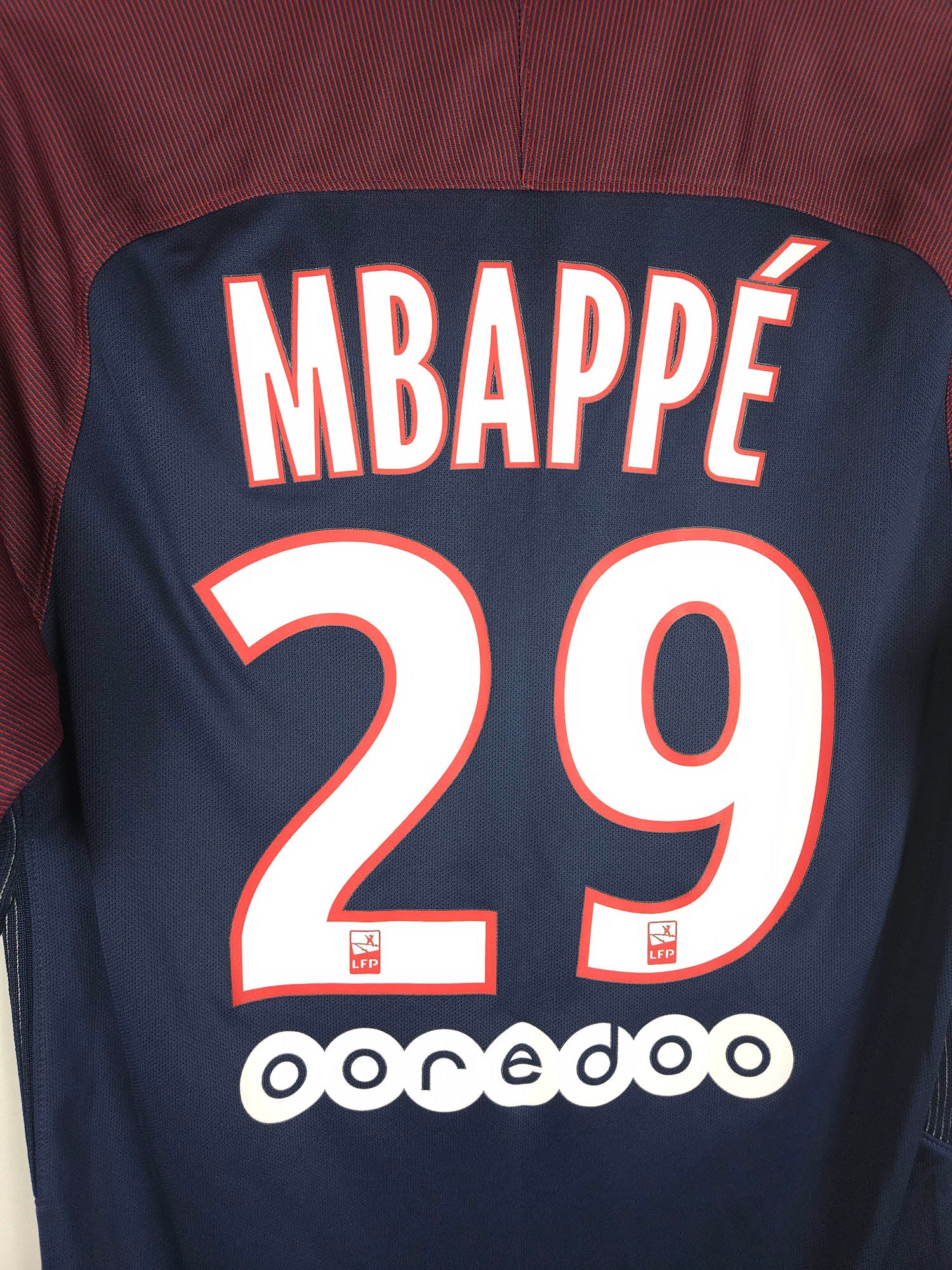 2017-18 Paris Saint-Germain Home Shirt Mbappé #29