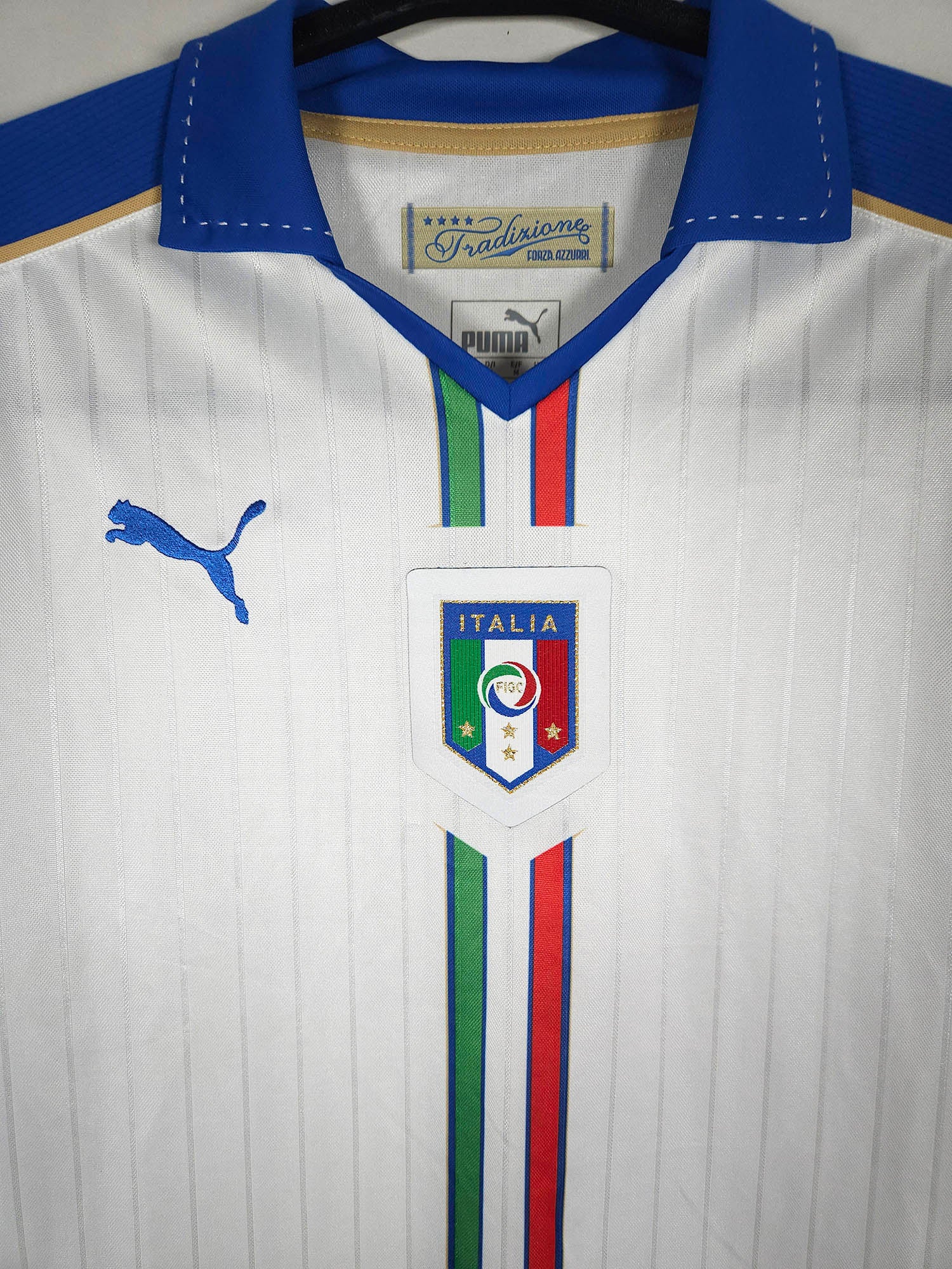 Italy 2015-16 Away Shirt | Size M