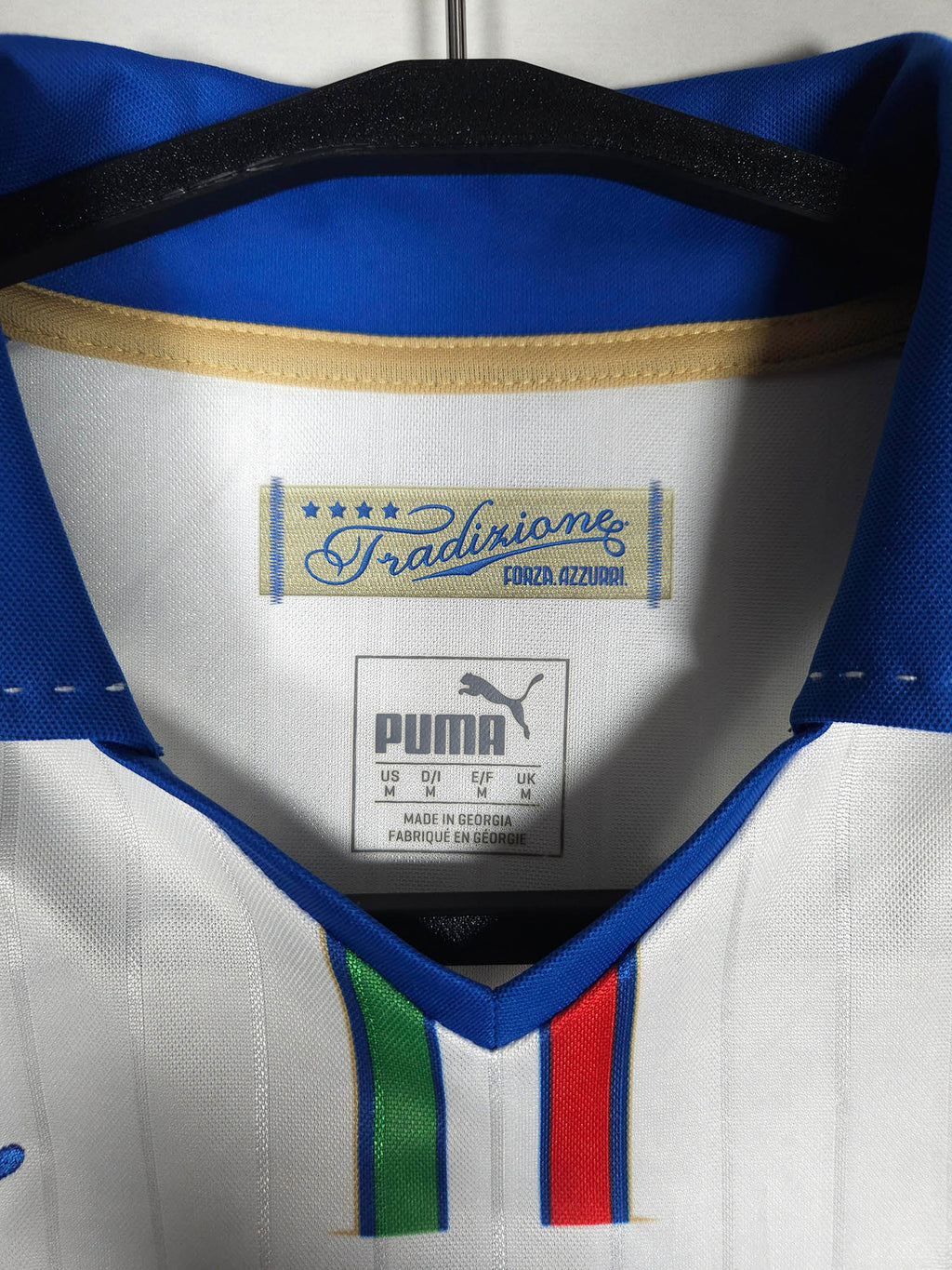 2015-16 Italy Away Shirt