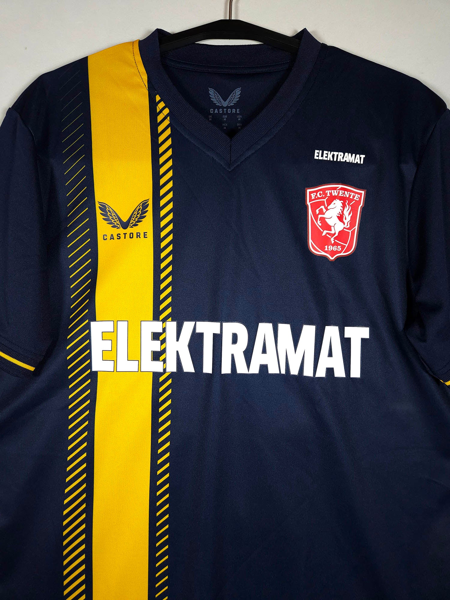 2023-24 Twente Away Shirt Ugalde #27