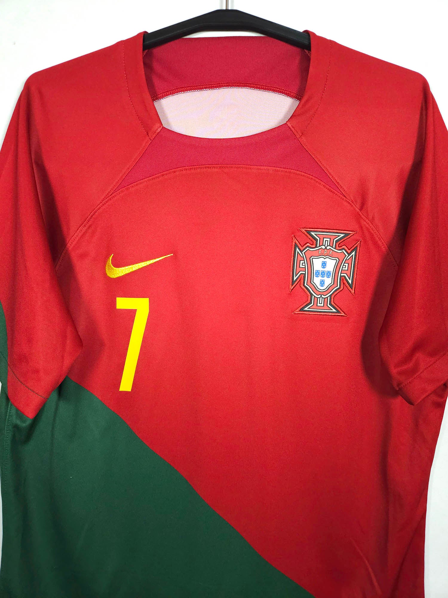 2022-23 Portugal Home Shirt Ronaldo #7 detailed view 1