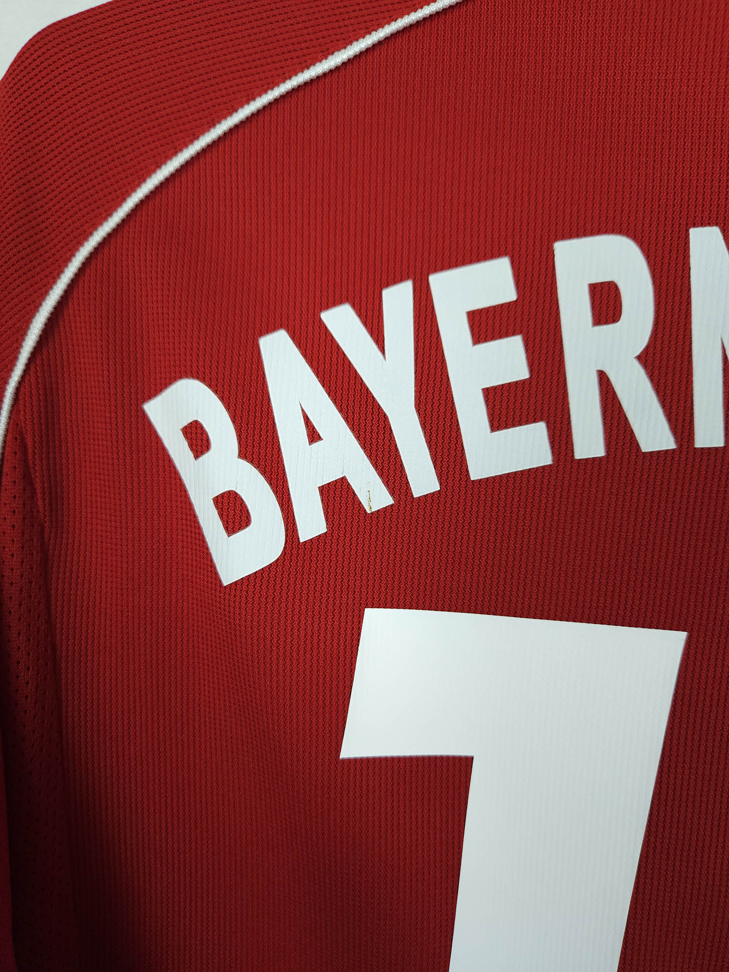 2005-06 Bayern Munich Home Shirt Makaay #10