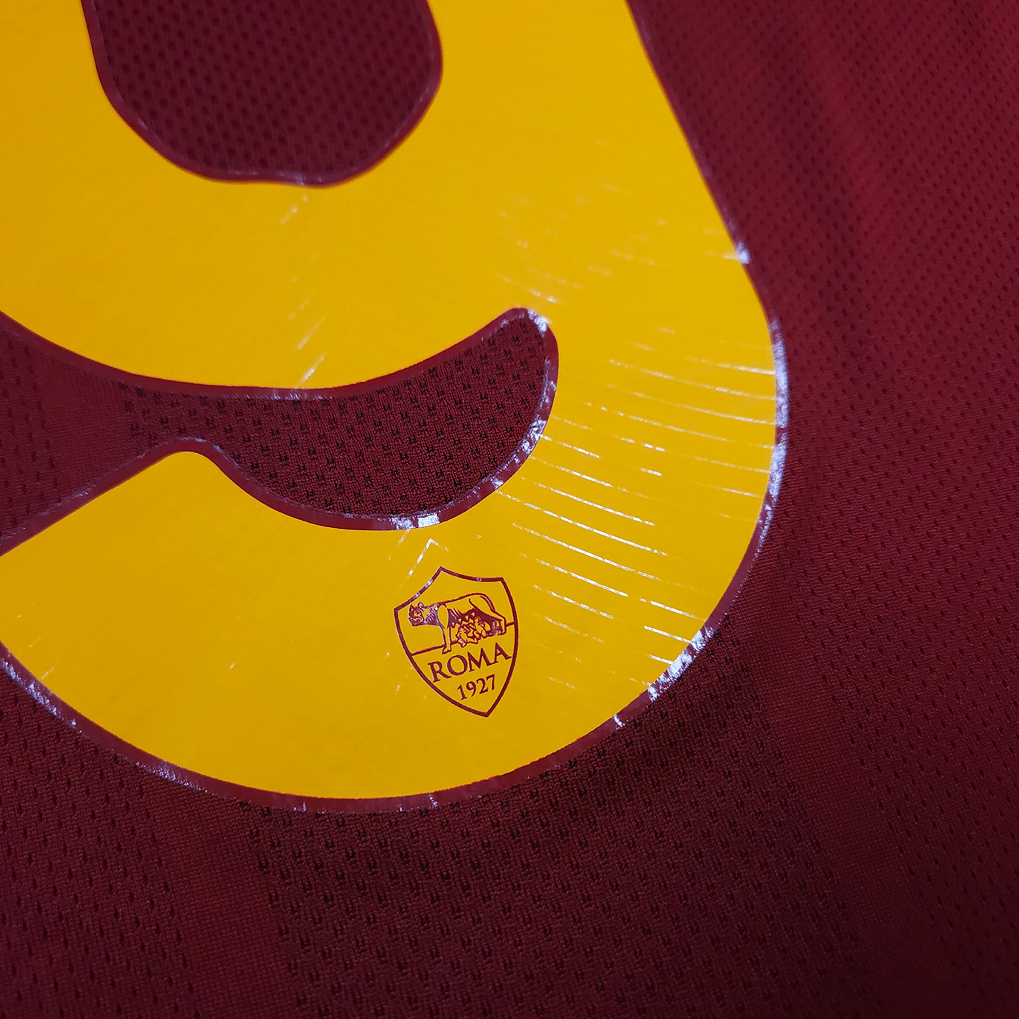 AS Roma Home Shirt 2021-22 – Džeko #9 – L