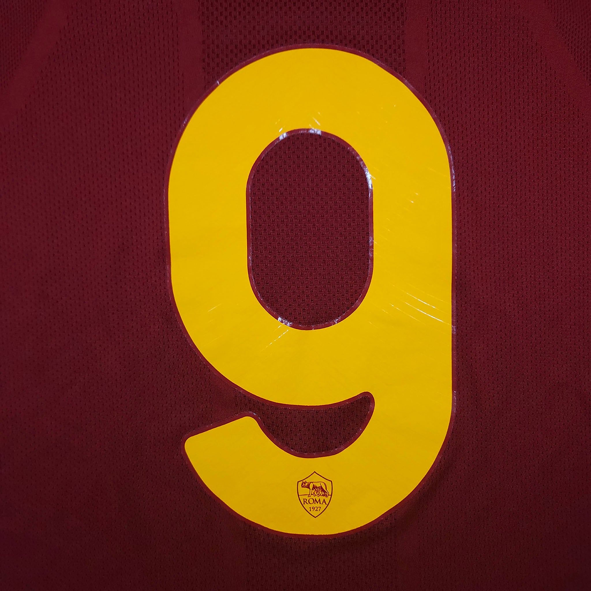 AS Roma Home Shirt 2021-22 – Džeko #9 – L
