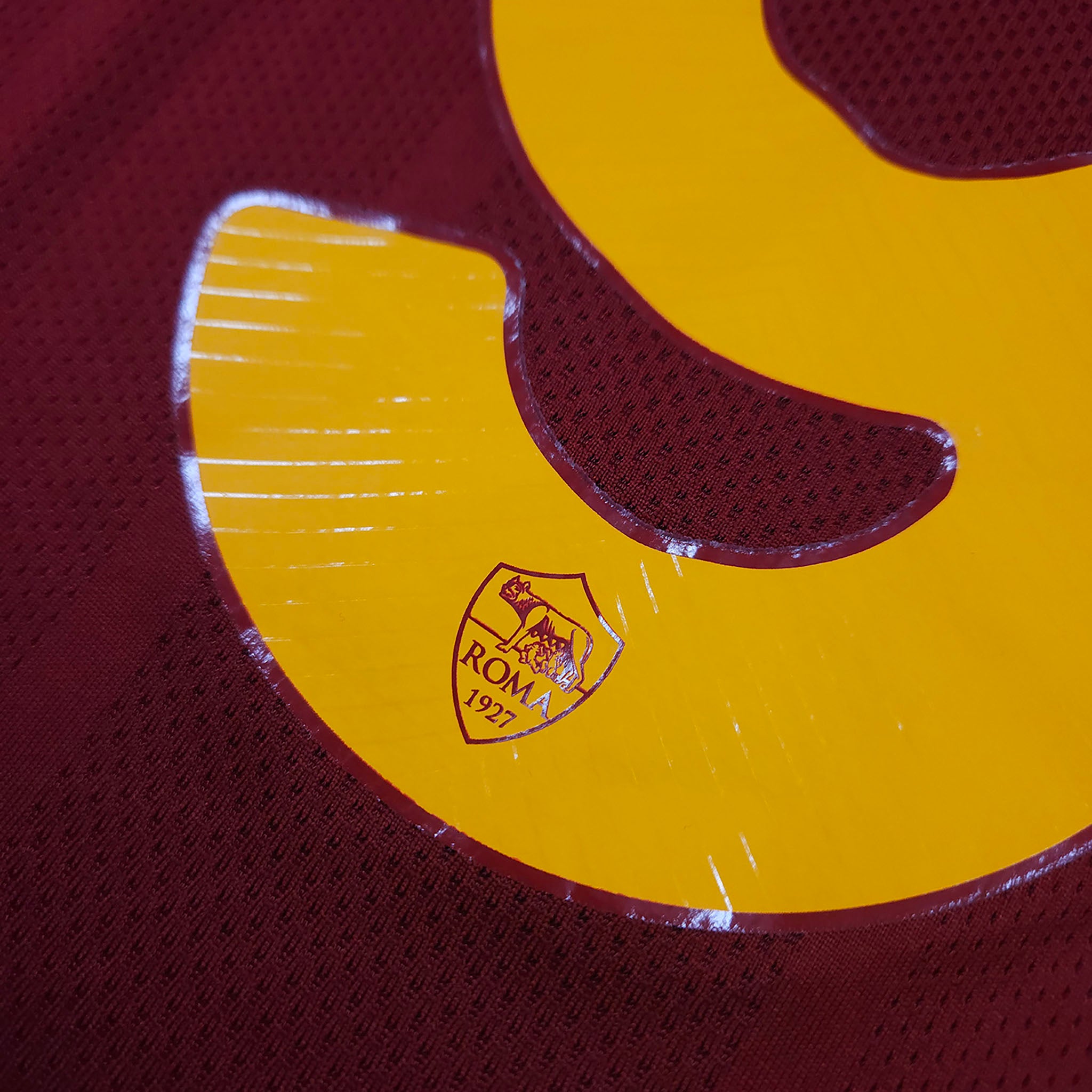 AS Roma Home Shirt 2021-22 – Džeko #9 – L