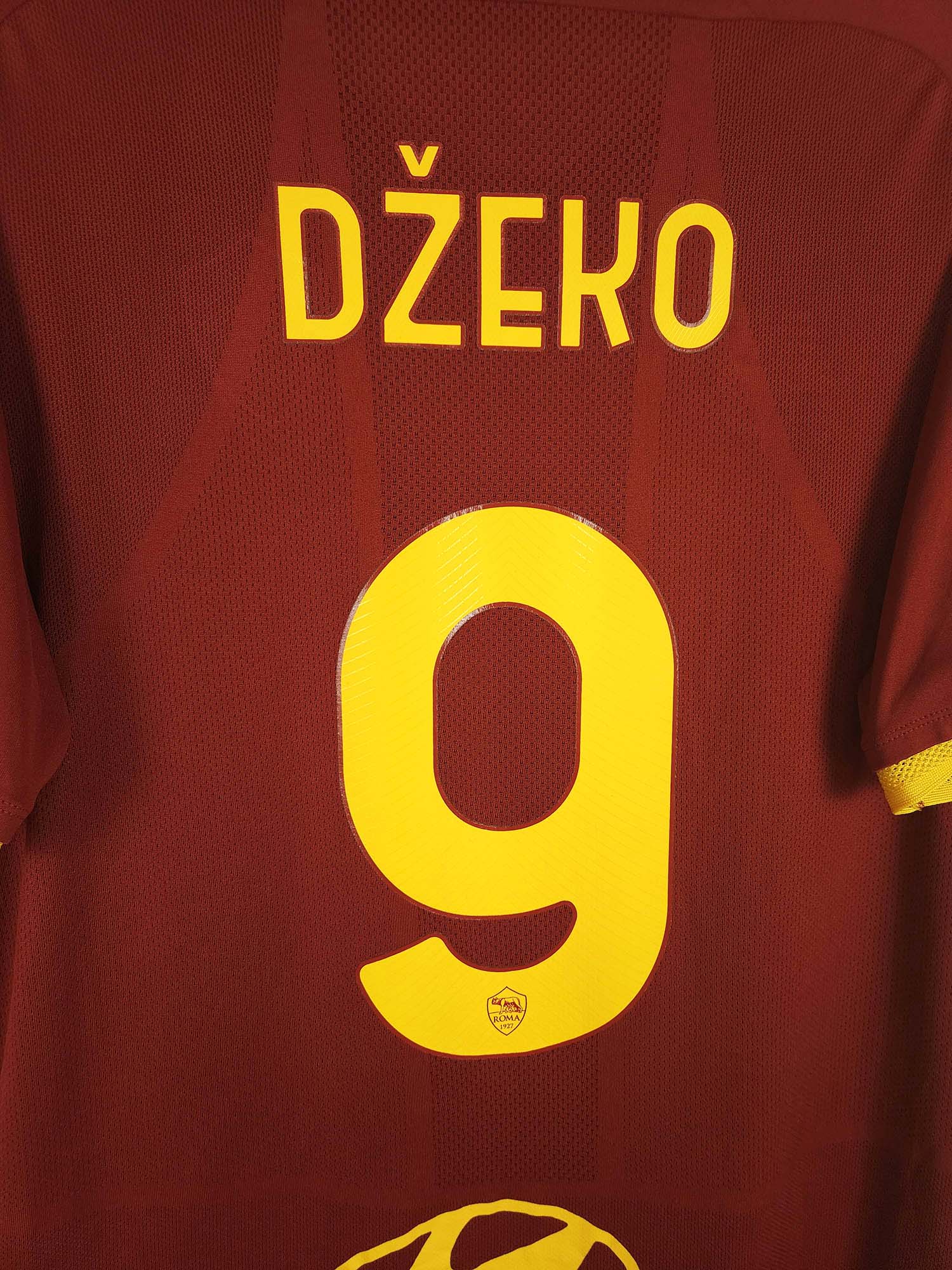 2021-22 AS Roma Home Shirt Dzeko #9