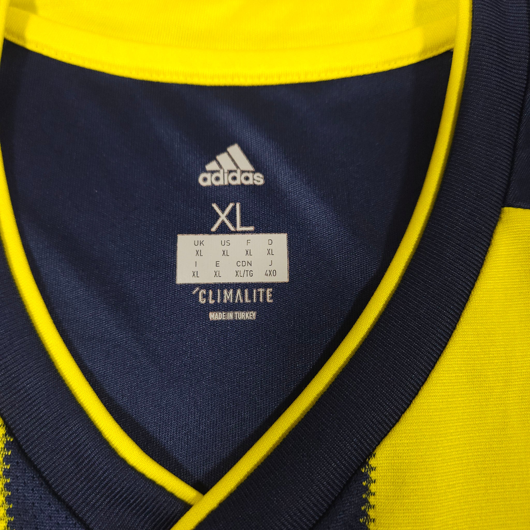 Fenerbahce Home Shirt 2018-19 – XL