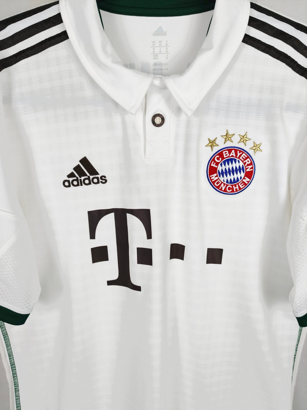 2013-14 Bayern Munich Away Shirt