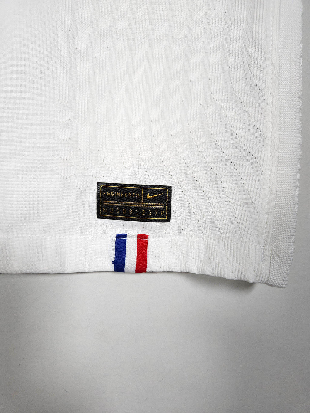 2020-21 Paris Saint-Germain Away Shirt Mbappé #7 (Pro) - detailed view