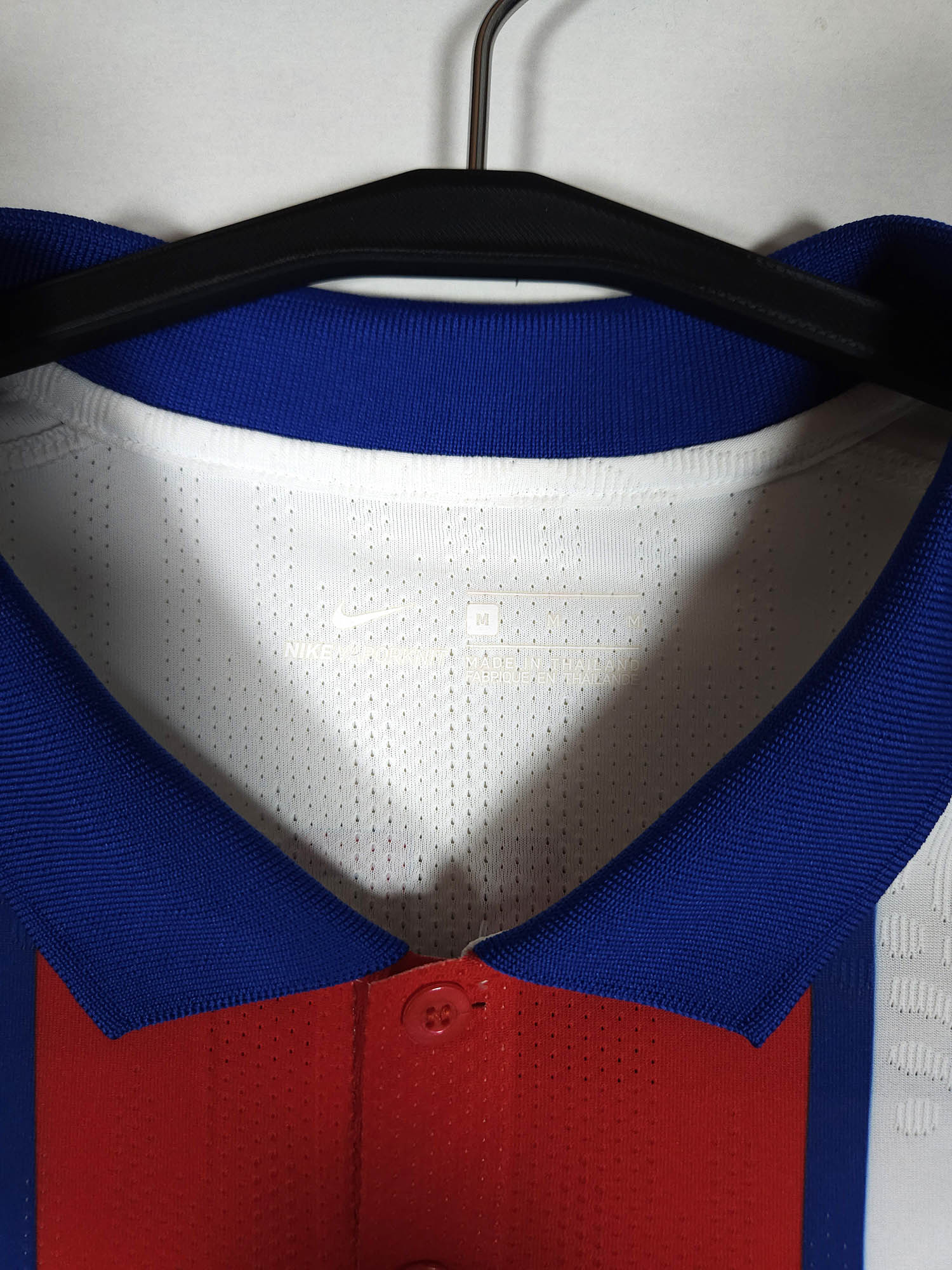 2020-21 Paris Saint-Germain Away Shirt Mbappé #7 (Pro) - detailed view