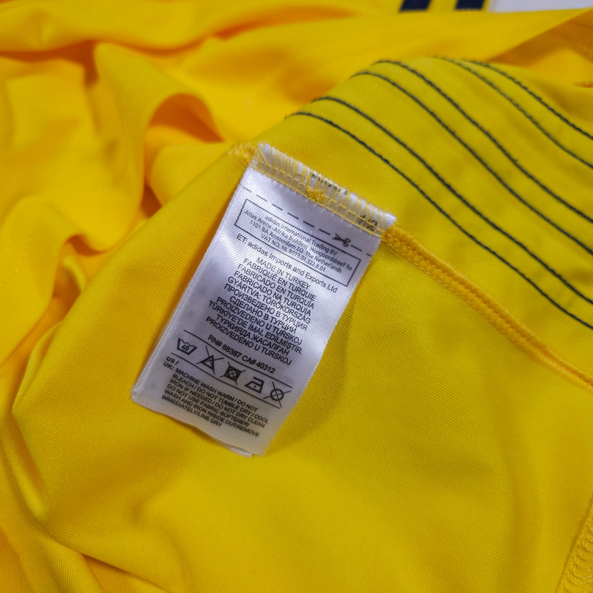 Fenerbahce Away Shirt 2017-18 – M