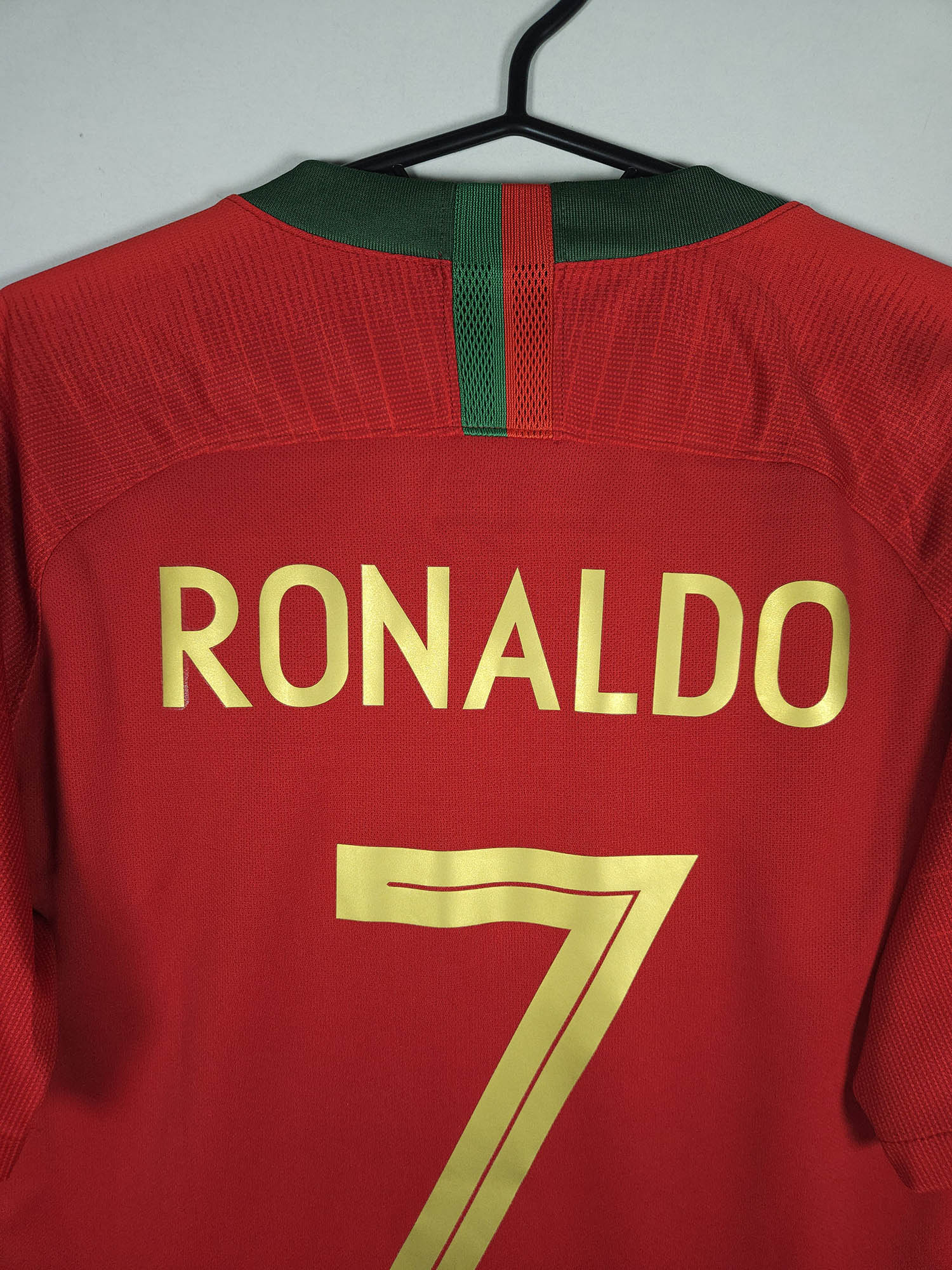 2018-19 Portugal Home Shirt Ronaldo #7 detailed view 4