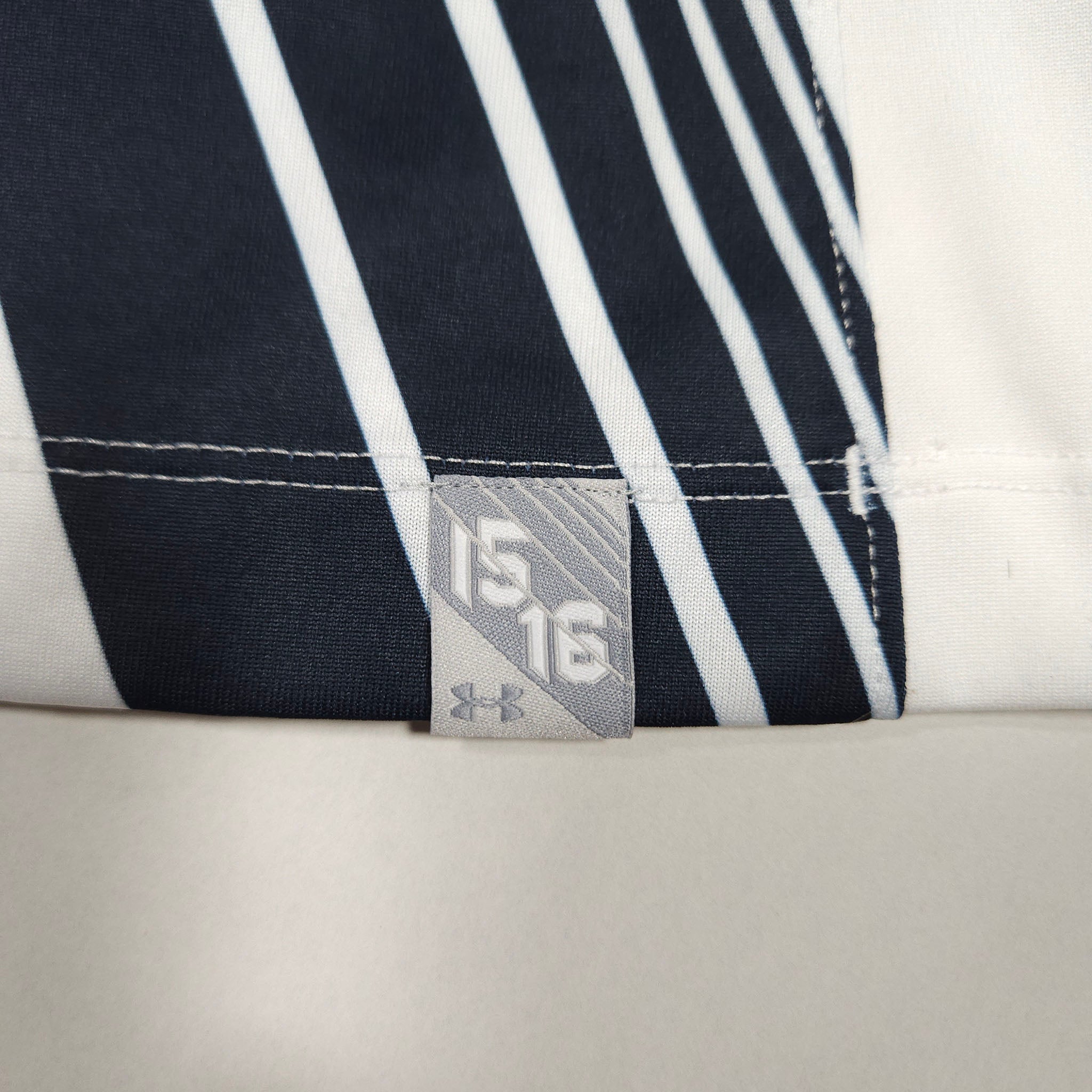 Tottenham Home Shirt 2015-16 – Kane #10 – M