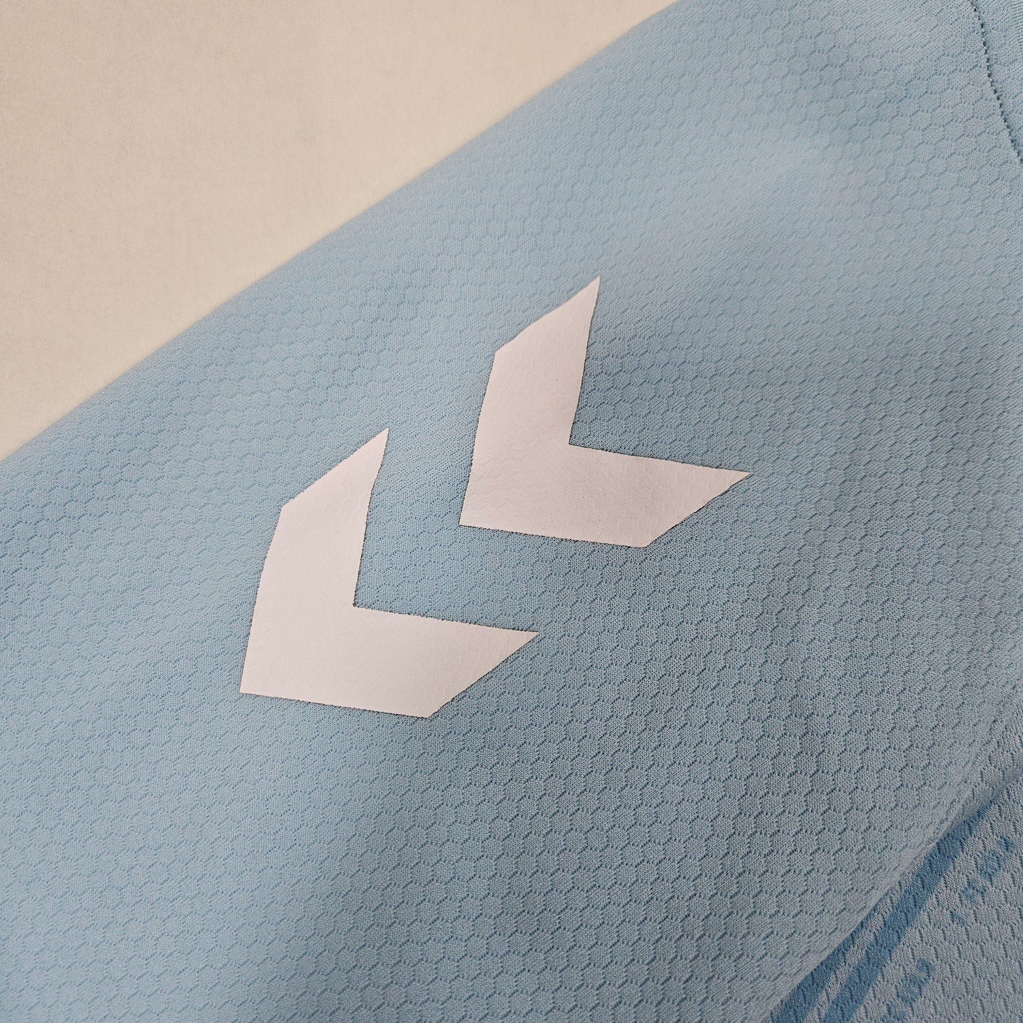 1. FC Köln Third Shirt 2023-24 – XL