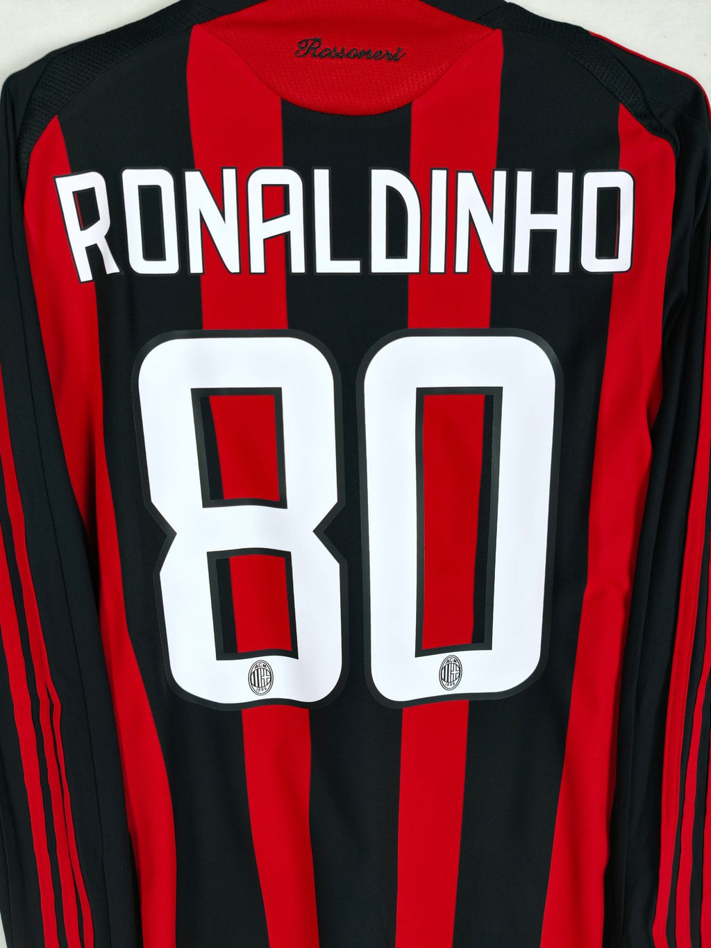2008-09 AC Milan Home Shirt Ronaldinho #80 (LS)