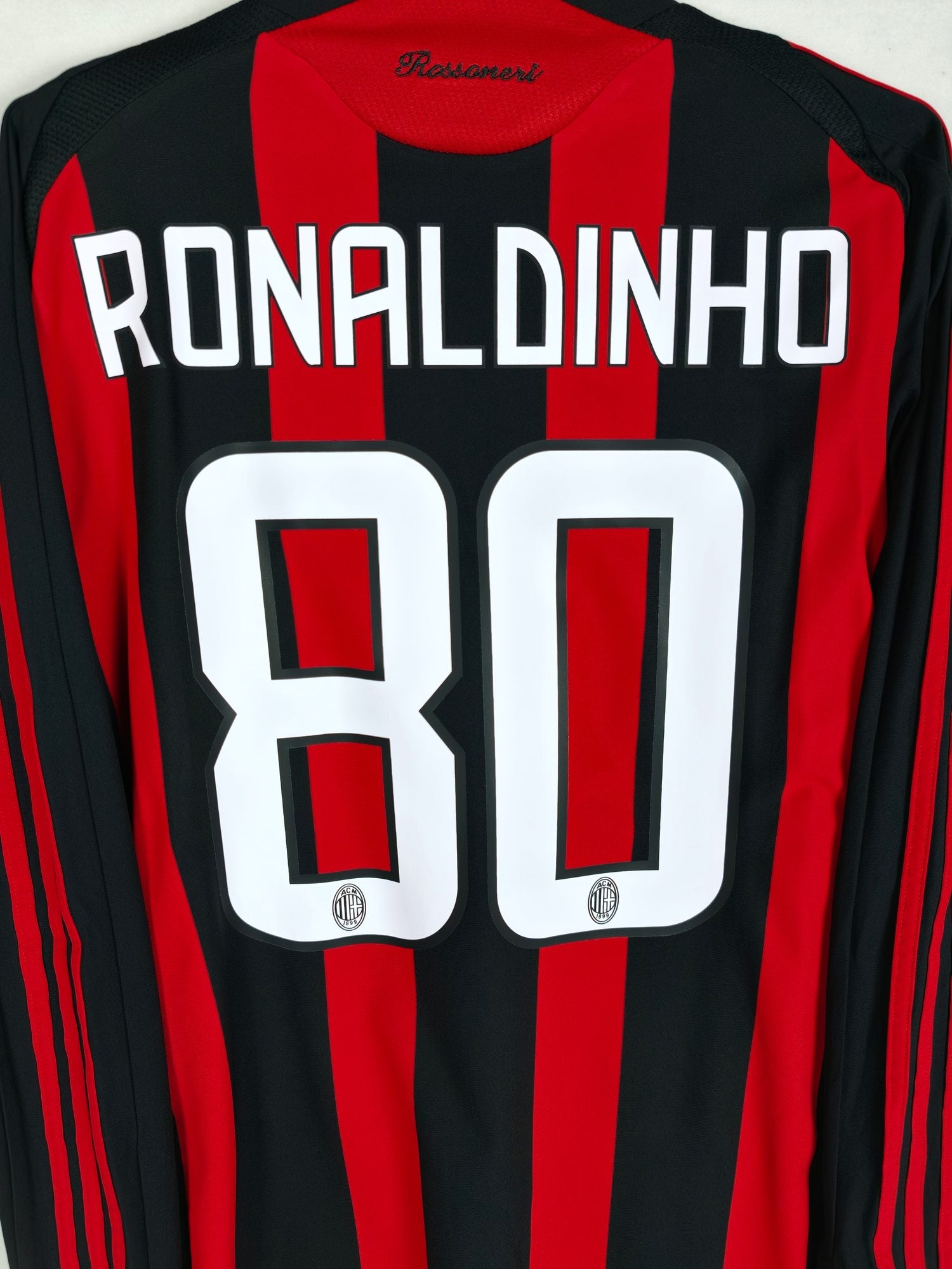 2008-09 AC Milan Home Shirt Ronaldinho #80 (LS)