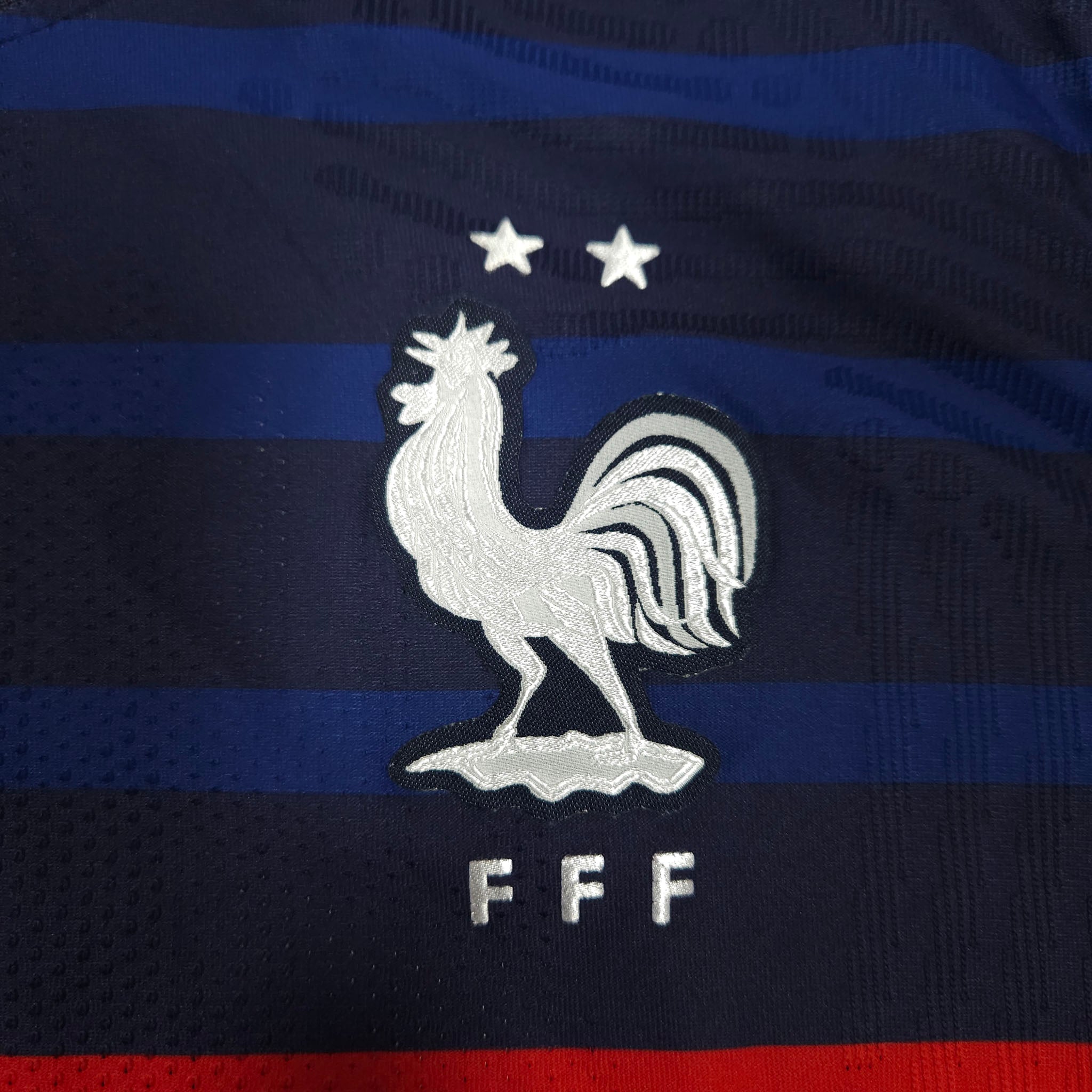 France Home Shirt 2020-21 – Authentic detailed view 3