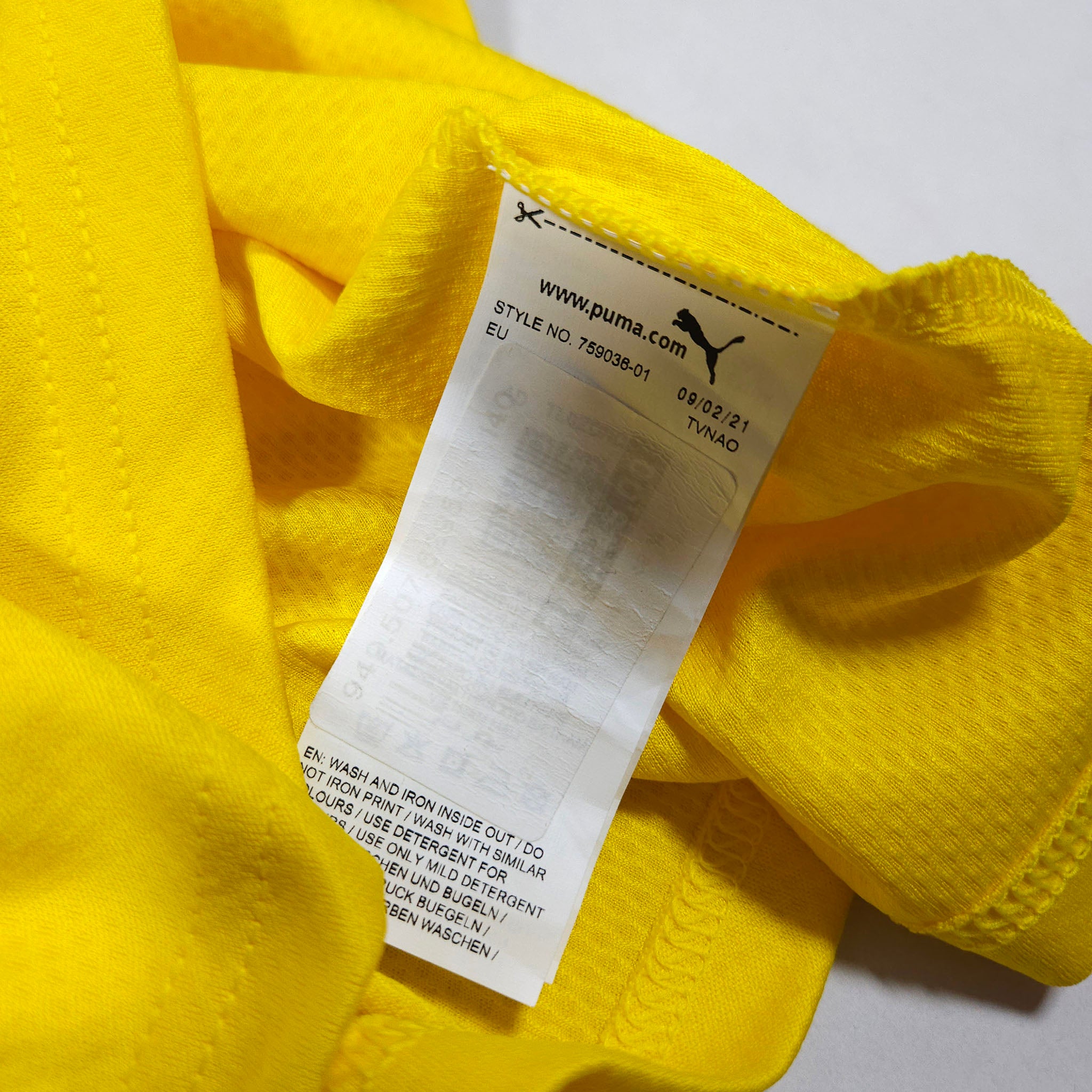 Borussia Dortmund Home Shirt 2021-22 – L