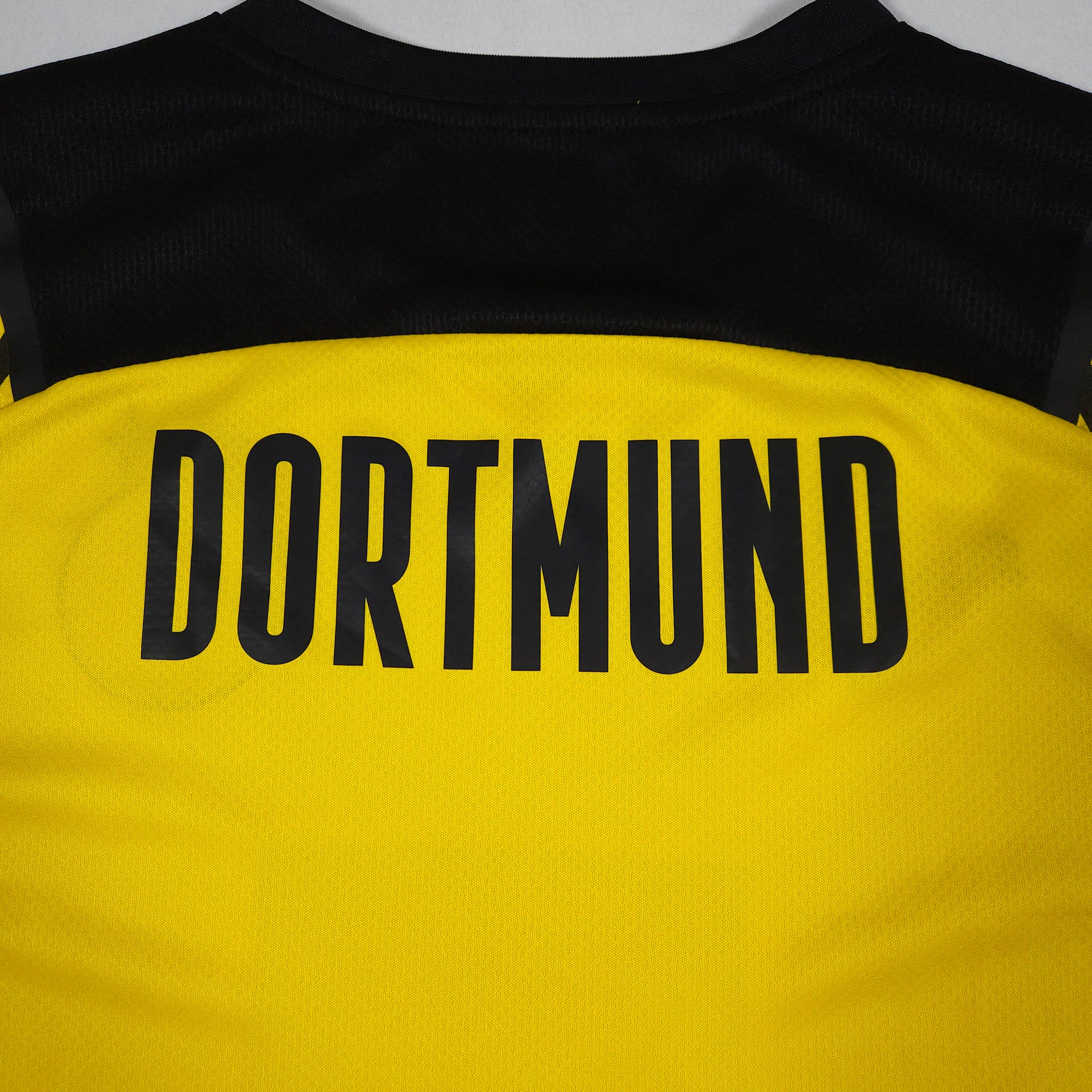 Borussia Dortmund Home Shirt 2021-22 – L