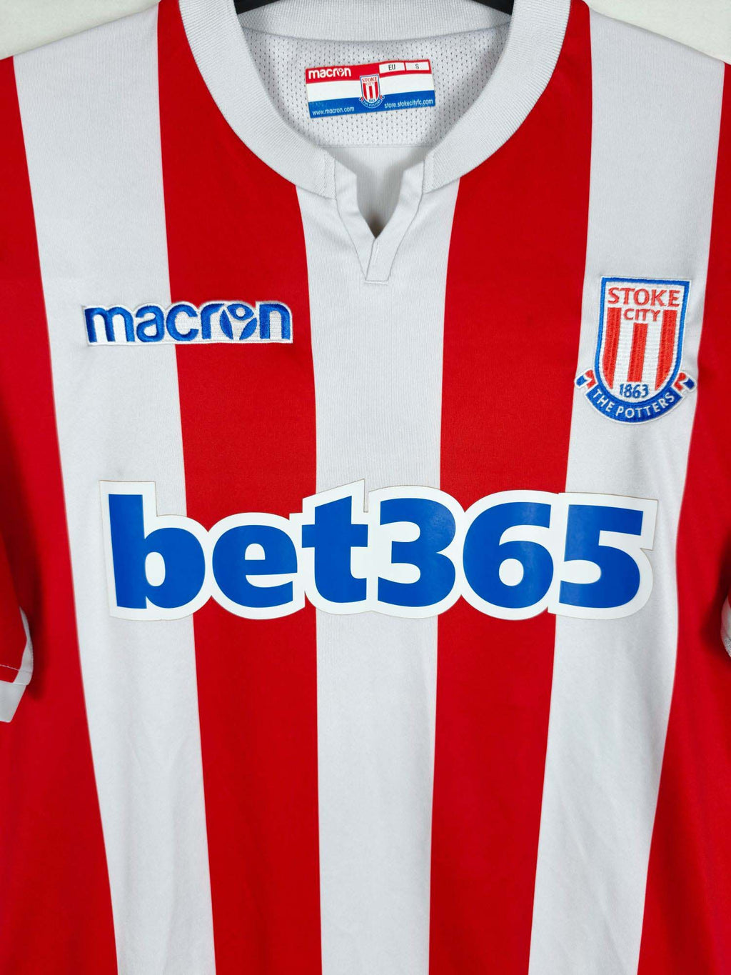 2018-19 Stoke City Home Shirt Berahino #19 - detailed view