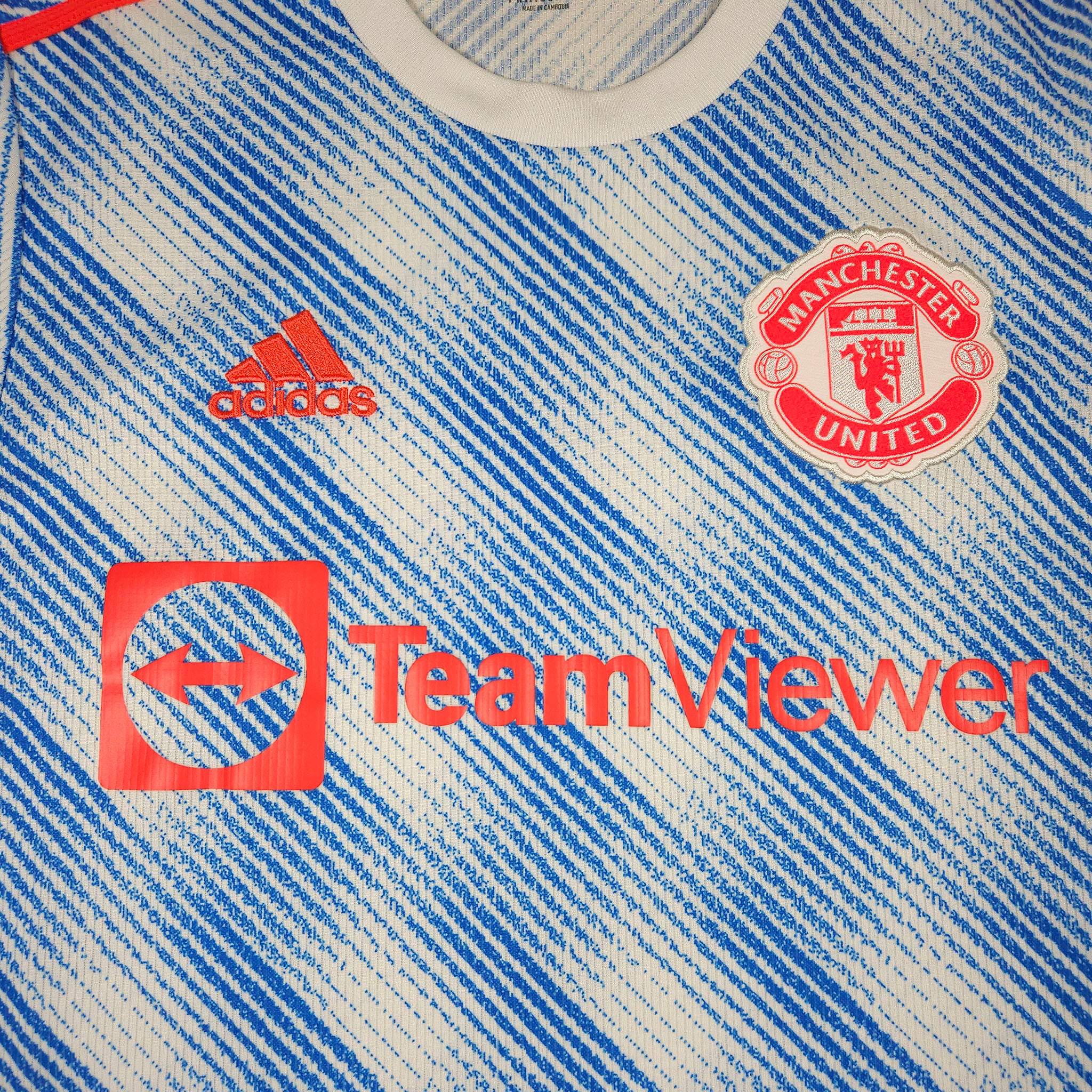 2021-22 Manchester United Away Shirt detailed view 1