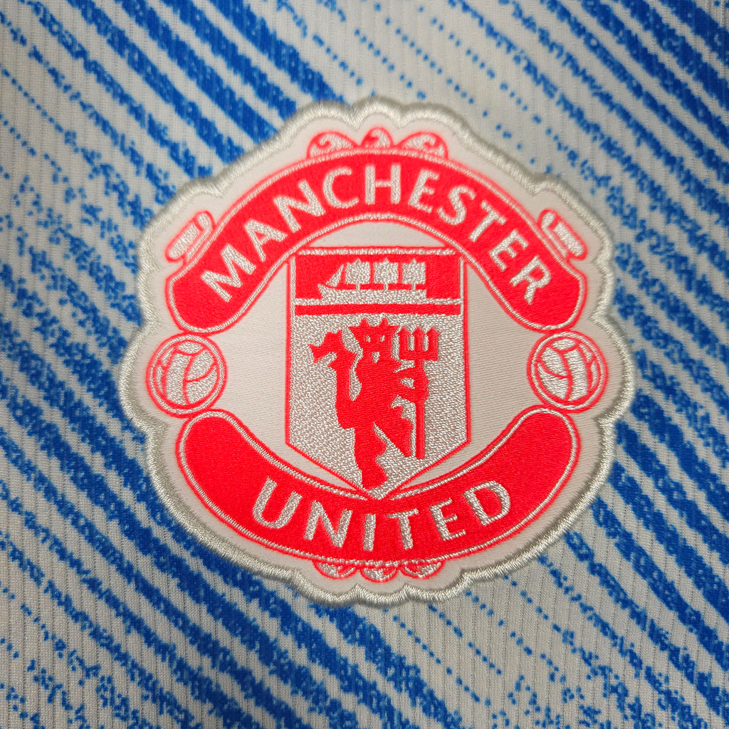 2021-22 Manchester United Away Shirt - detailed view