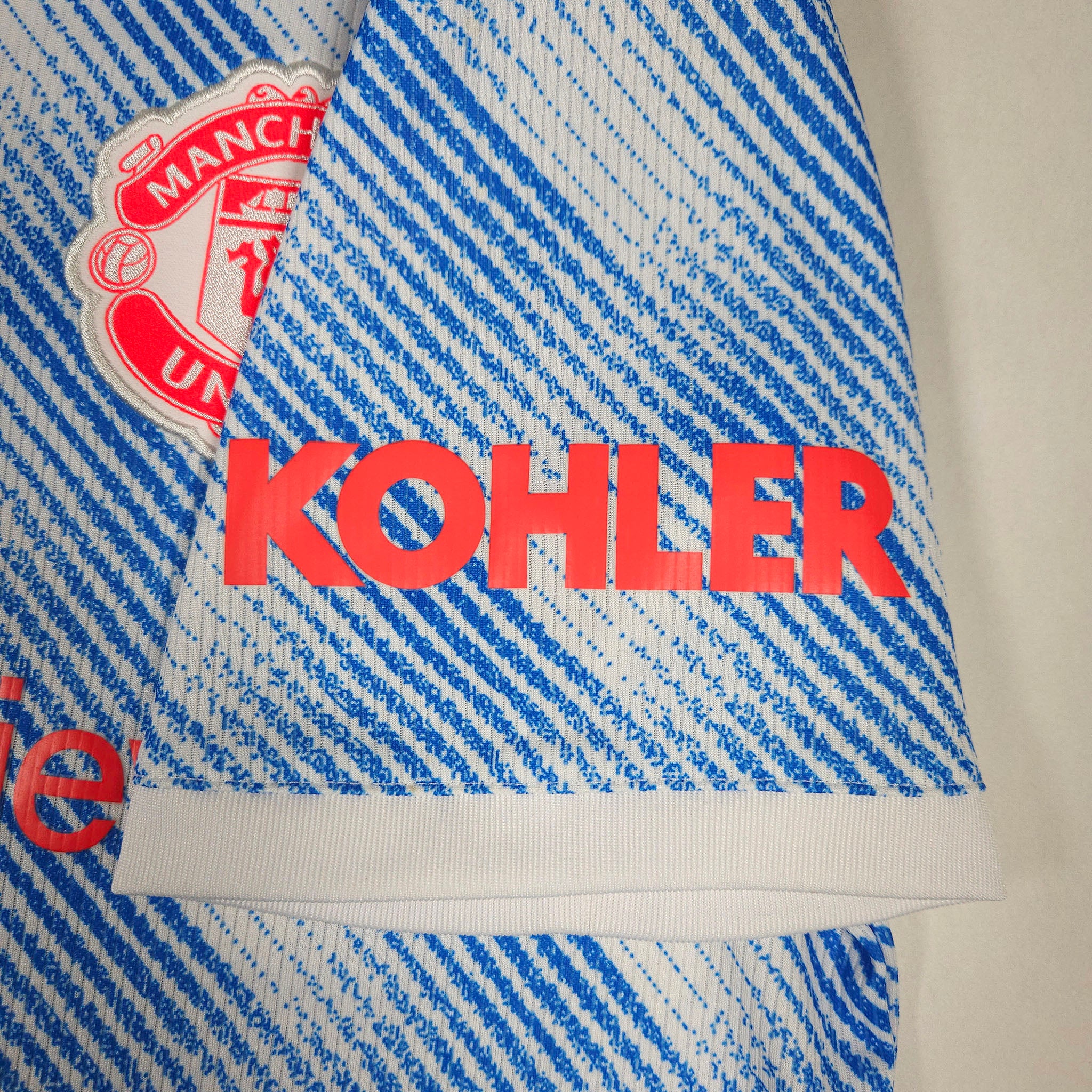 2021-22 Manchester United Away Shirt detailed view 5