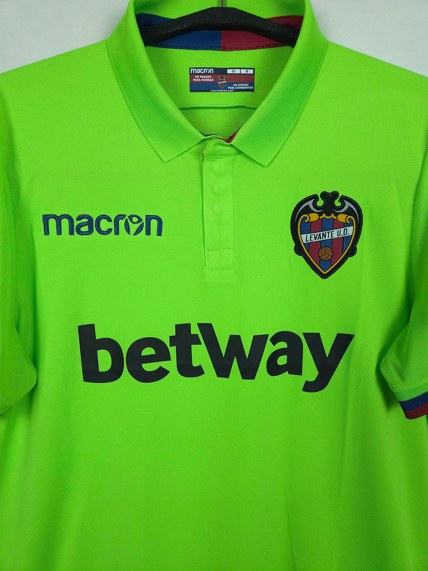 2018-19 Levante Third Shirt