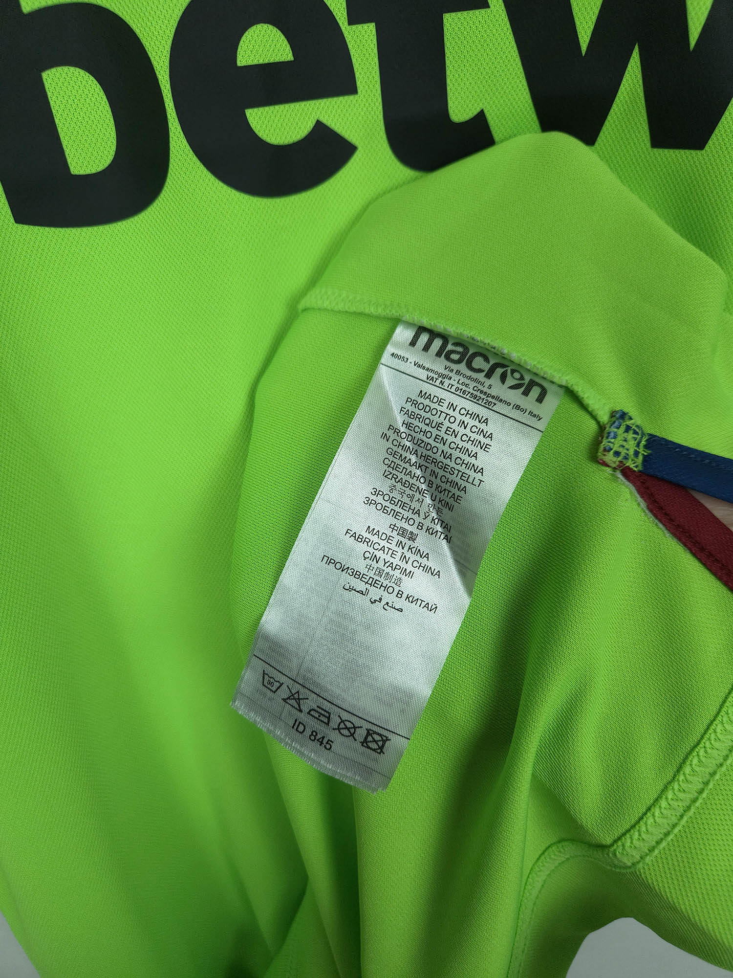 2018-19 Levante Third Shirt
