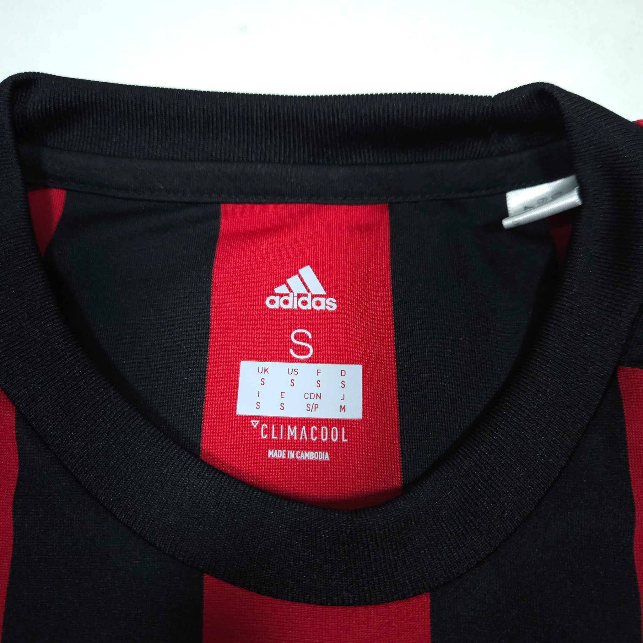 AC Milan Home Shirt 2017-18 detailed view 6