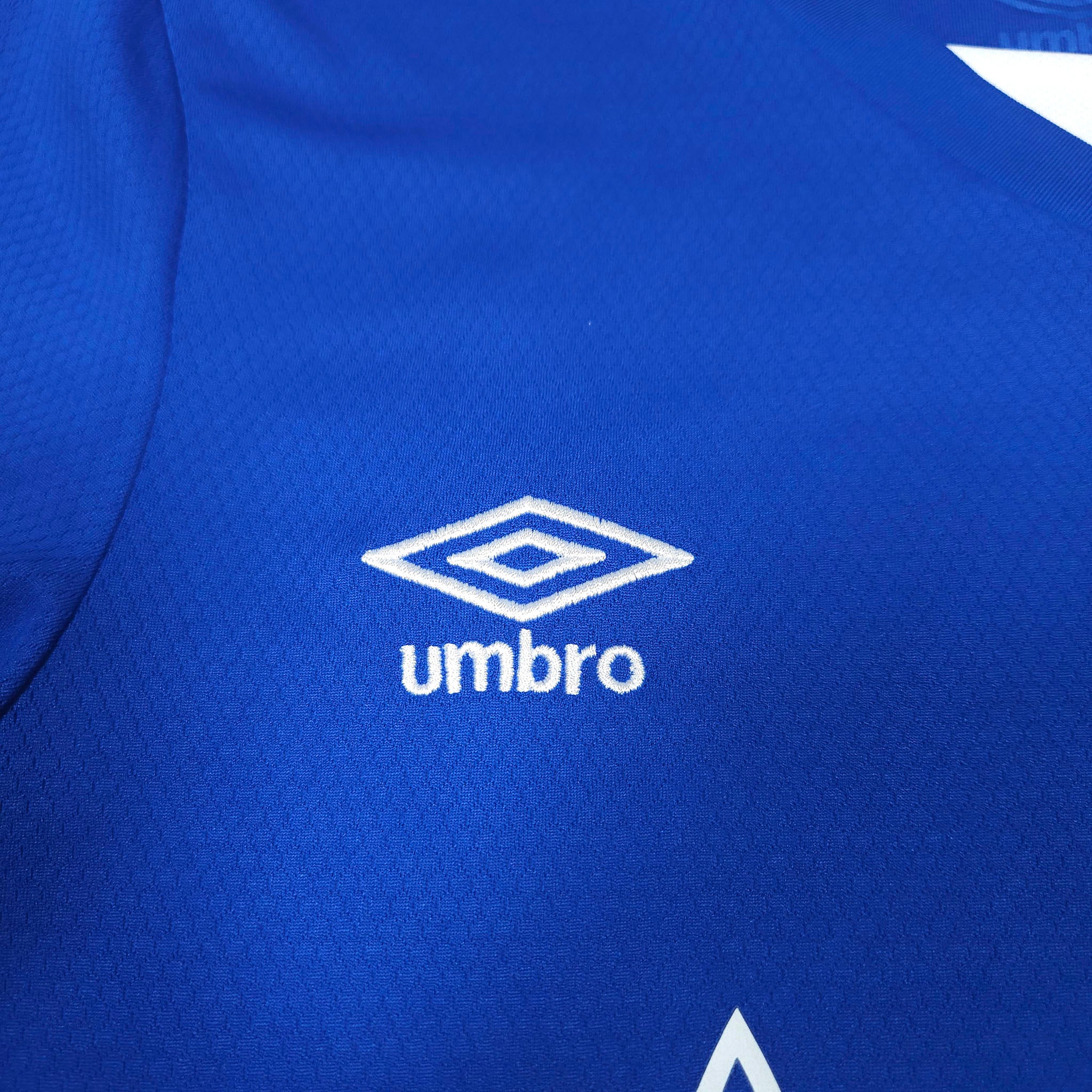 Schalke 04 Home Shirt 2021-22 – Thiaw #33 detailed view 3