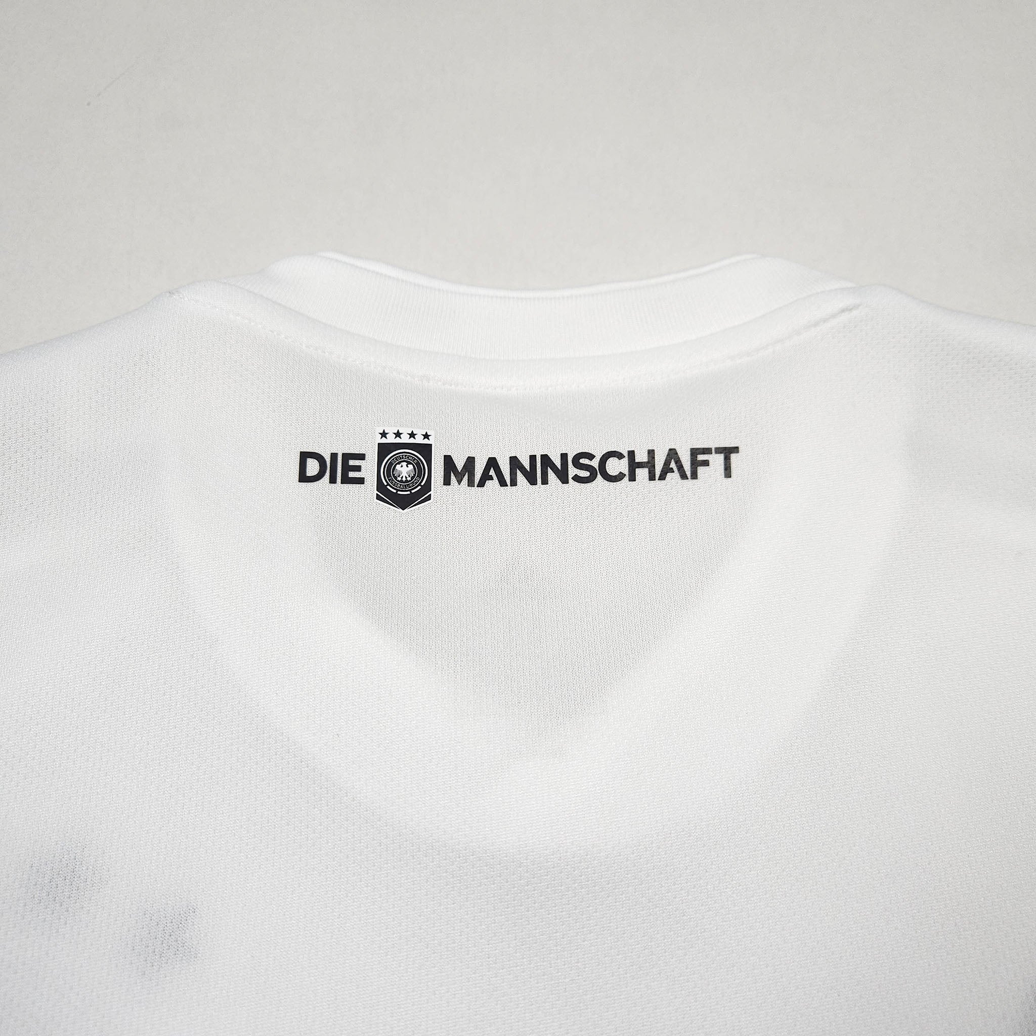 2018-19 Germany Home Shirt detailed view 6