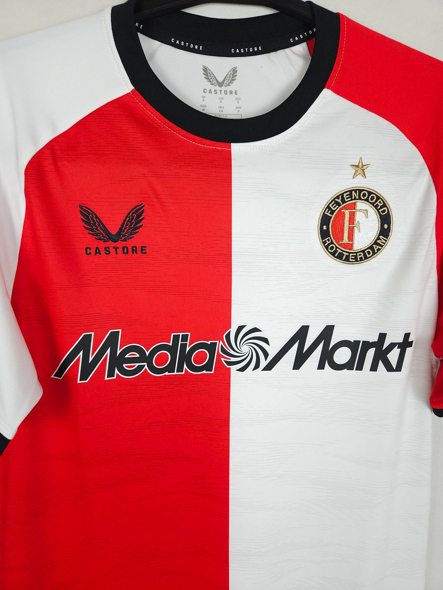 2024-25 Feyenoord Home Shirt Hancko #33