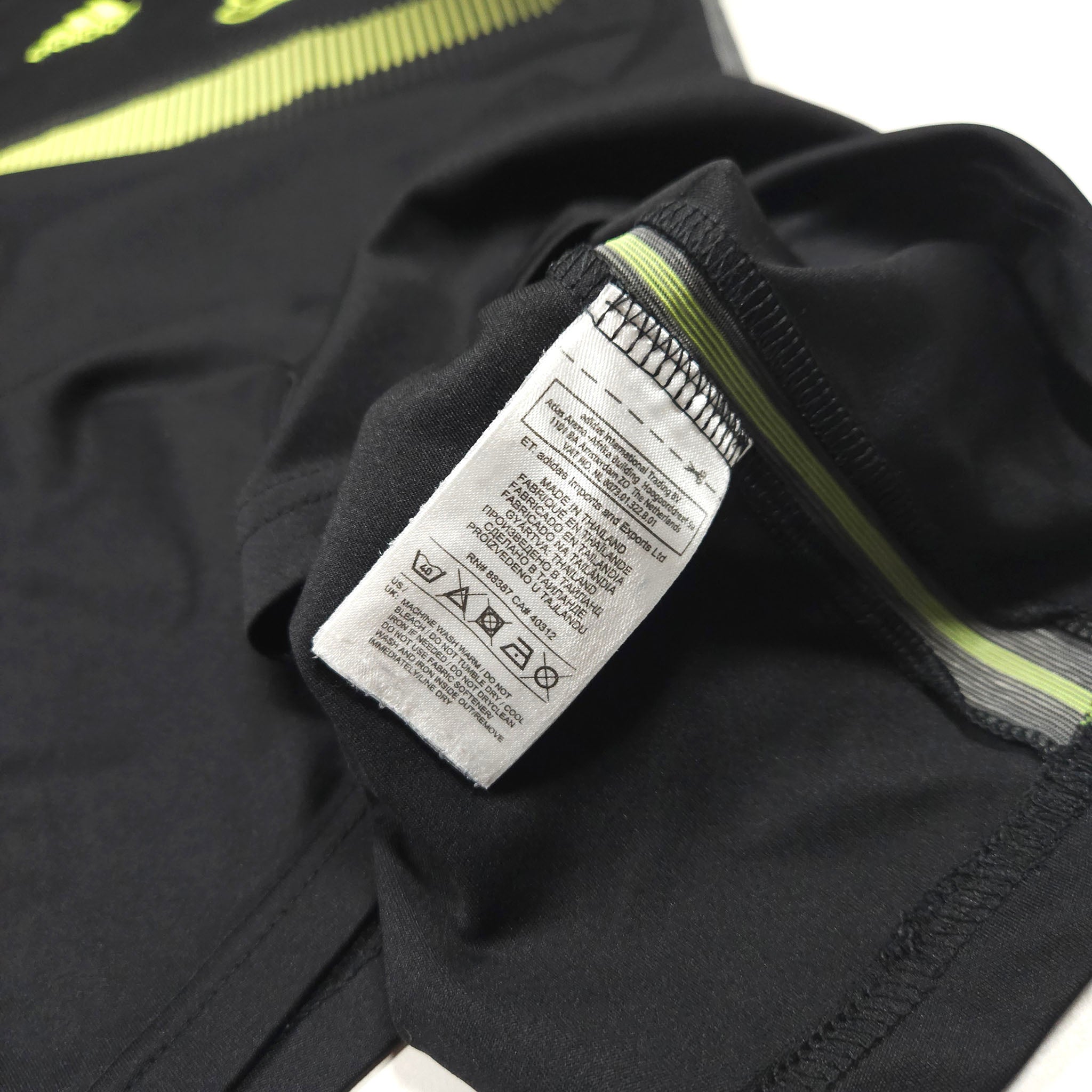 2014-15 Spain Away Shirt detailed view 8