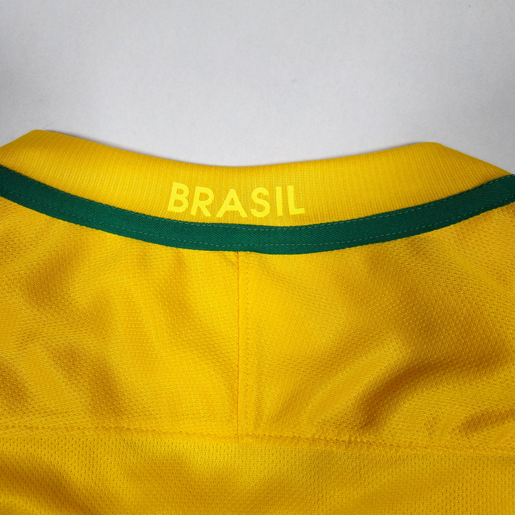 2016-17 Brazil Home Shirt detailed view 5